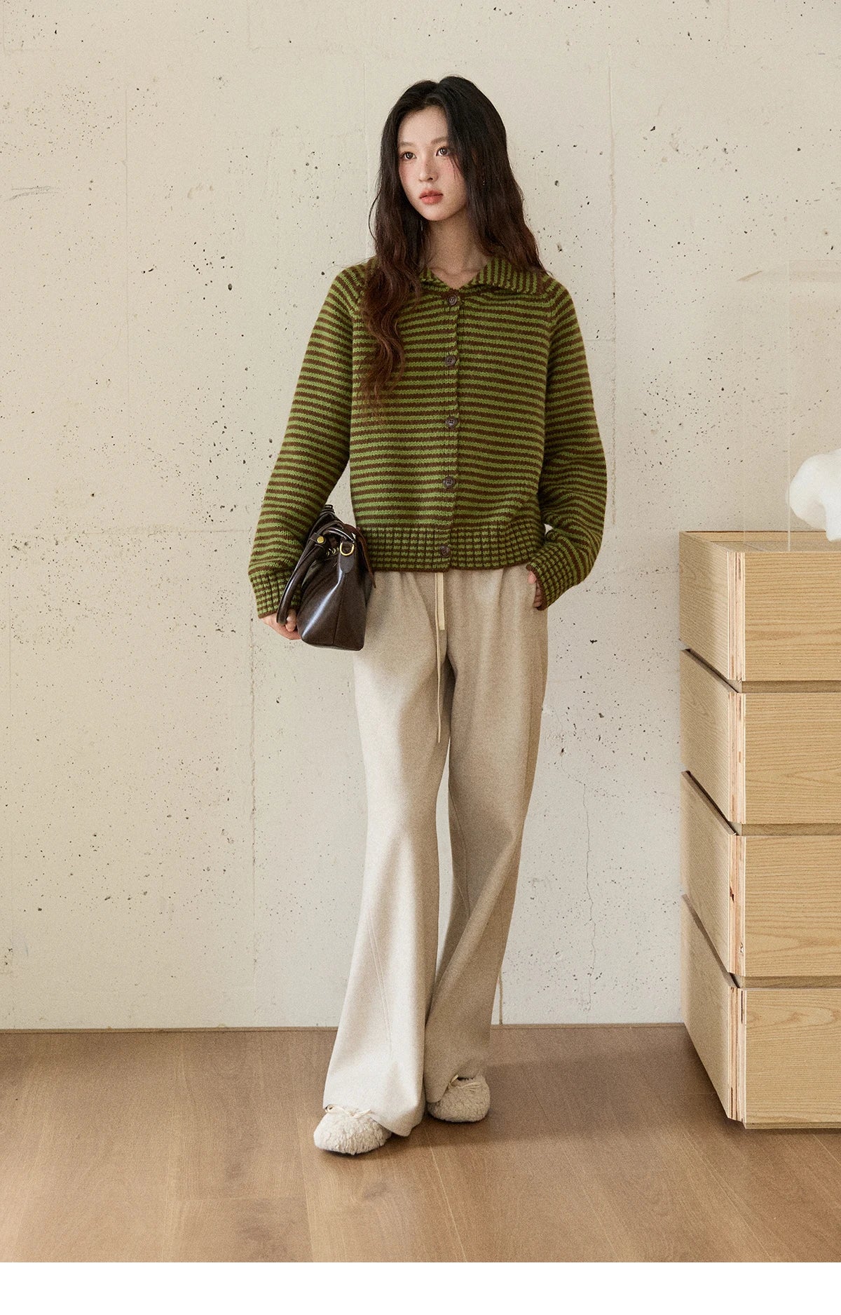 MISHOW New Striped Knitted Cardigan 2025 Autumn Winter Retro Stand-up Collar Raglan Sleeve Cardigan Commute Loose Top MXE88Z2690