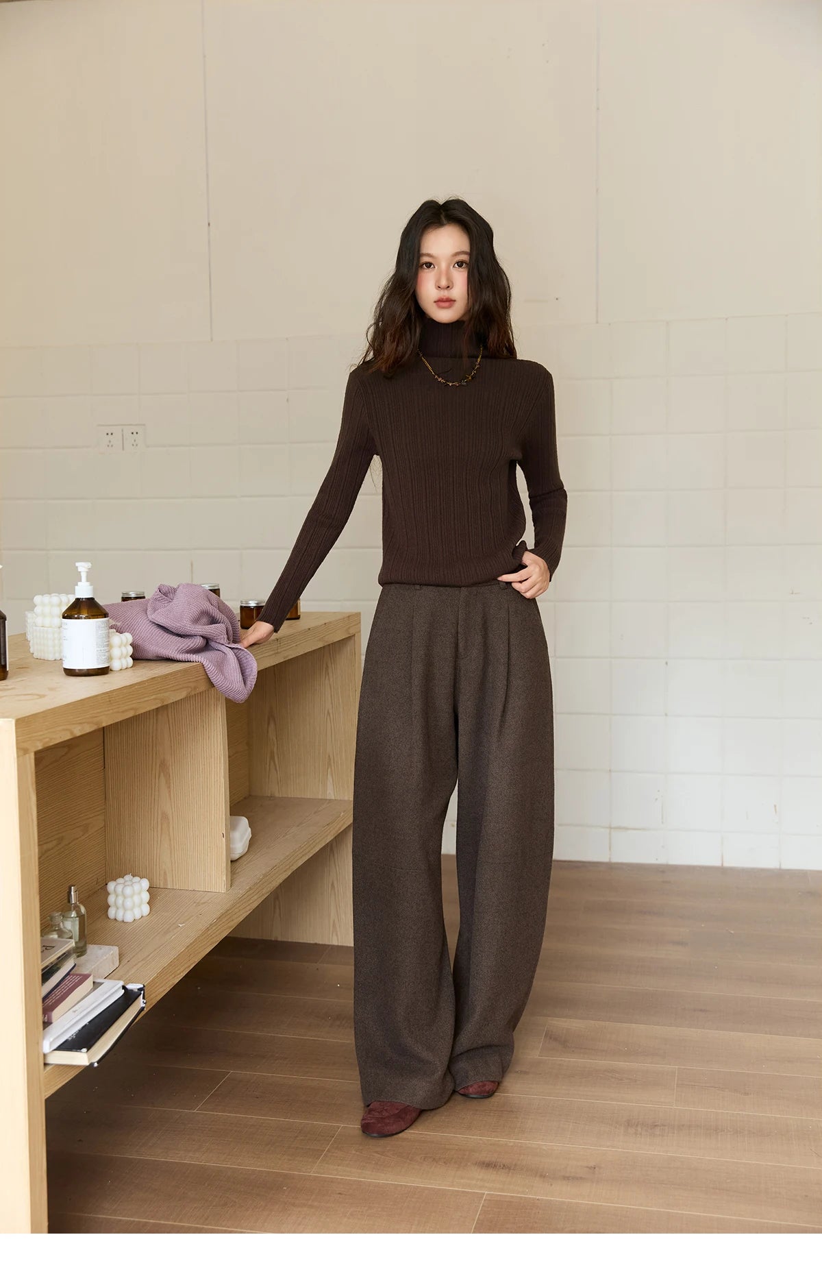 MISHOW Women's Long-sleeved Tops 2025 Winter Simple Solid Turtleneck Sweater Vertical Ribbed Slim Fit Casual Top MXE86Z2656