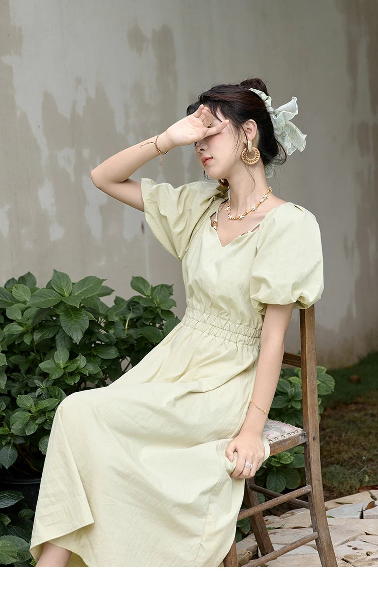 MISHOW French V-neck Bubble Sleeve Dress for Women Summer 2025 Elegant Waist Dress Back Green Waist Exposed Dresses MXD22L1825