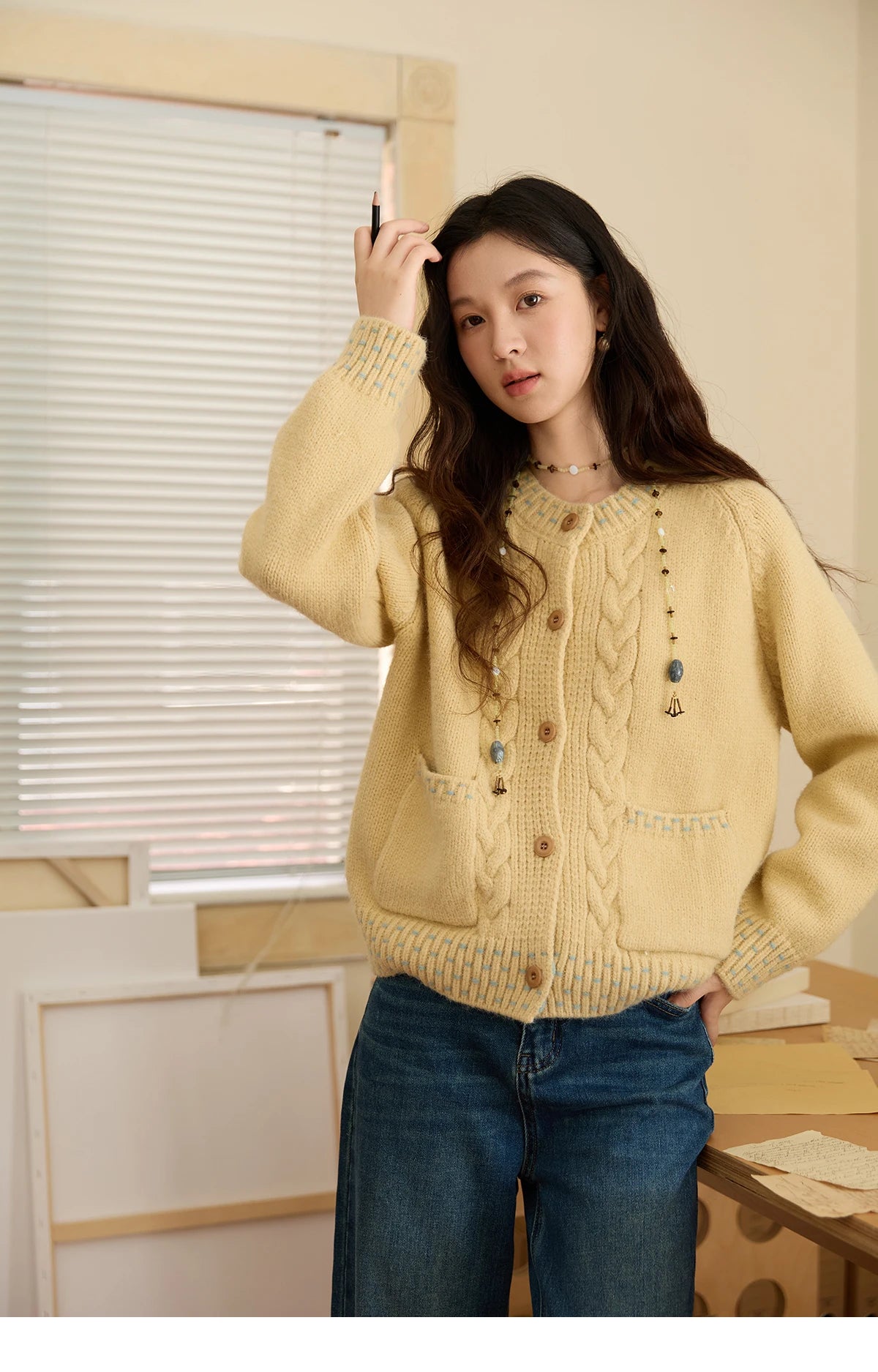 MISHOW Women's Cardigan 2025 Autumn Winter Yellow Cable Knit Cardigan Hand-Drawstring Design Commuter Short Jacket MXE47Z2566