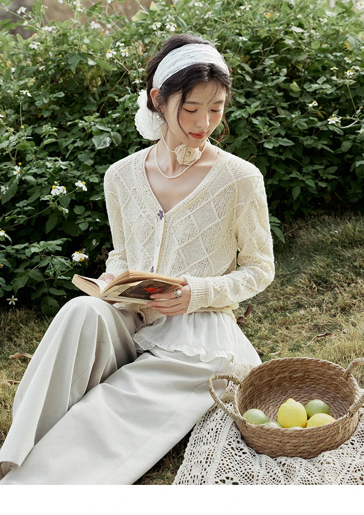 MISHOW Square Pattern Knitted Sweater for Women Spring Summer 2025 V-neck Tops Colorful Starfish Buckle Lazy Cardigan MXE16Z1213