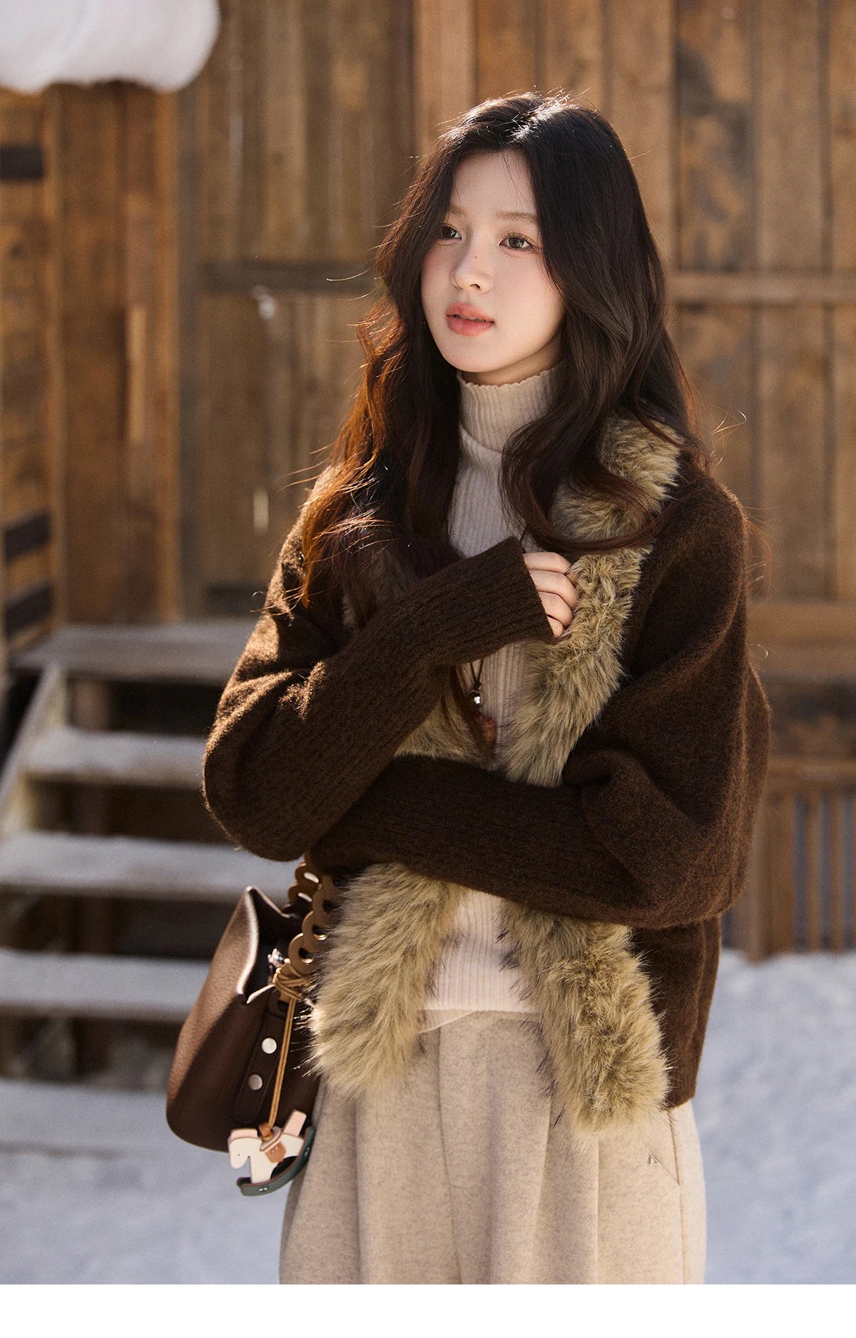 MISHOW Women's Brown Knitted Cardigan 2025 Winter Faux Fur Collar Batwing Sleeve Tops Warm Loose Outerwear Beltless MXE94Z2954