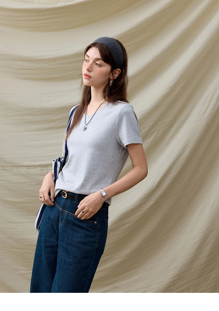 MISHOW Casual Summer T-shirts Women Short Sleeve Round Neck Solid Straight Shoulder Shirt Female Fashion Slimming New MXE31T0532