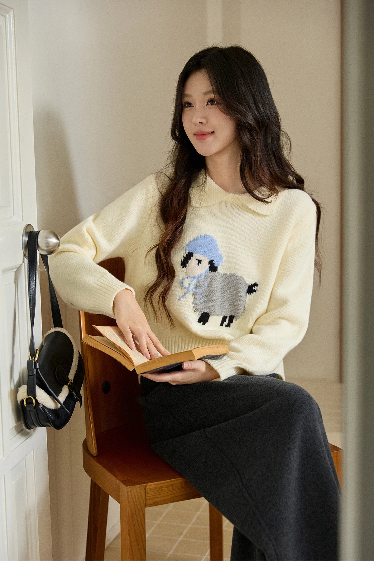 MISHOW Women's Beige White Knitted Sweater 2025 Autumn Winter Round Collar Sheep Pattern Loose Warm Pullover Sweaters MXE94Z2962