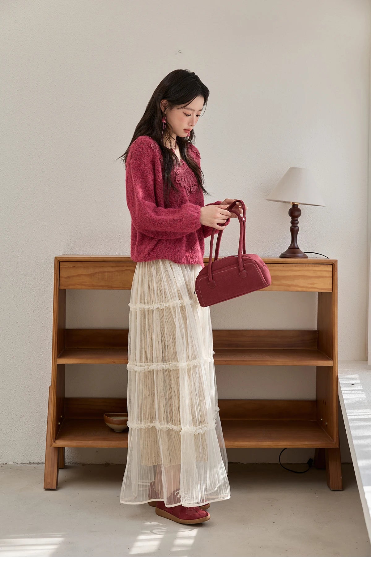 MISHOW Pink Lace Wool Sweater for Woman 2025 Winter Sweet Style V-neck  Pullover Casual Loose Lantern Sleeve Sweater MXE51Z2632