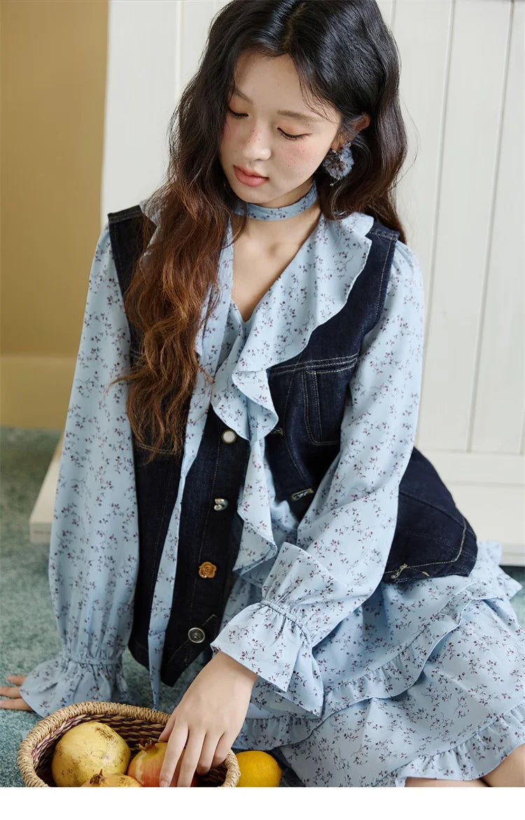 MISHOW Women's Denim Vest 2026 Spring Sleeveless Different Buttons V-neck Casual Waistcoat with Pockets Vest Coats MXE45W0868