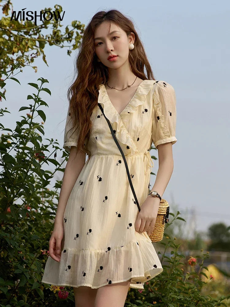 MISHOW Women's French Floral Dress 2025 Summer High Waist Puff Sleeve V-Neck Rufflle A-line Sweet Knee-Length Dresses MXC21L1282