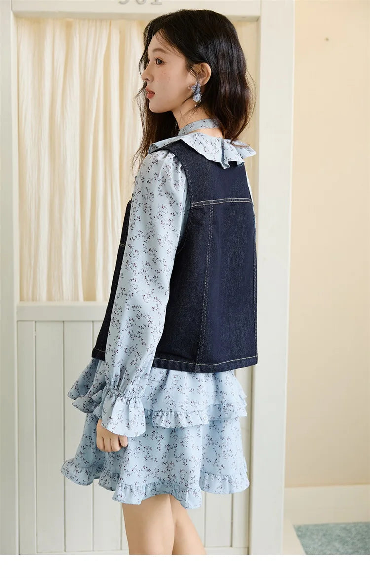 MISHOW Women's Denim Vest 2026 Spring Sleeveless Different Buttons V-neck Casual Waistcoat with Pockets Vest Coats MXE45W0868