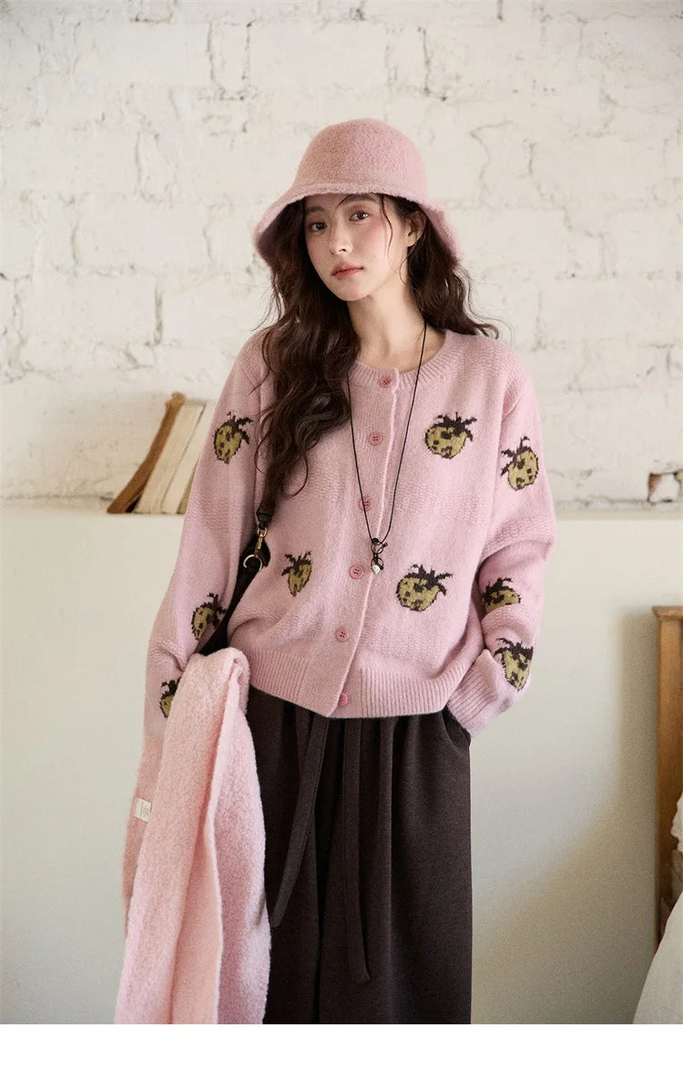 MISHOW Cardigan Women 2025 Autumn Winter Fashion Fuuny Pineapple Jacquard Round Neck Single-breasted Sweater Woman MXE87Z2752