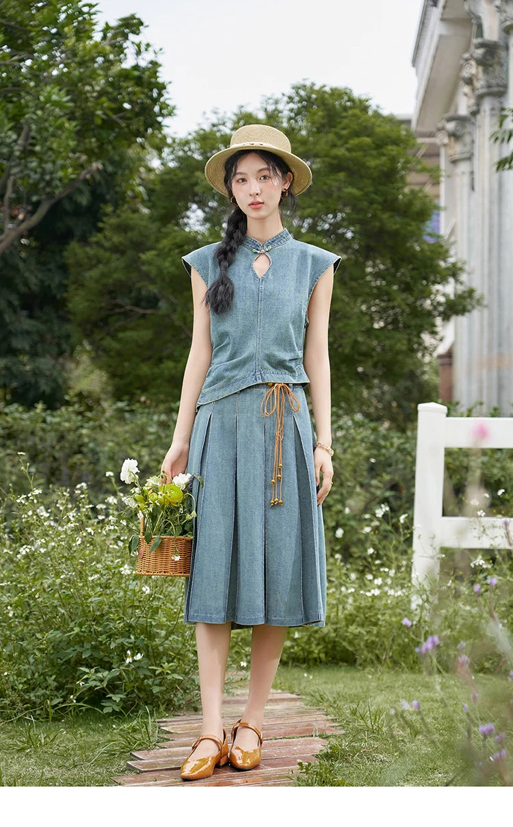 MISHOW Chinese Water Droplet Hollowed Stand Collar Vest Pleated Denim Skirt Separately Summer Retro Denim Collection MXD21X1465