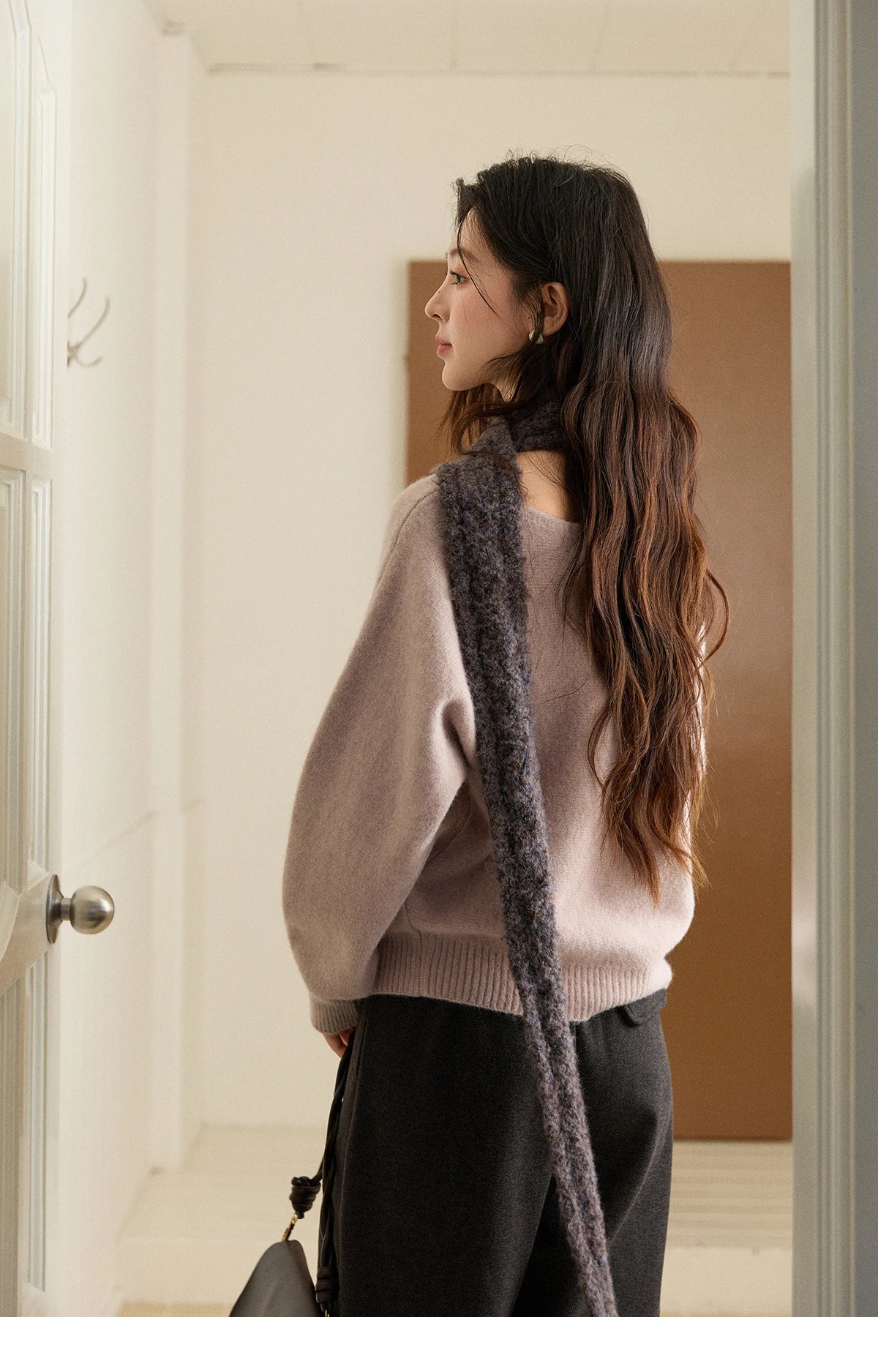 MISHOW Women's Solid Knitted Sweater 2025 Autumn Winter Boat Neck Lantern Sleeve Loose Sweater Soft Warm Pullover Top MXE94Z2984