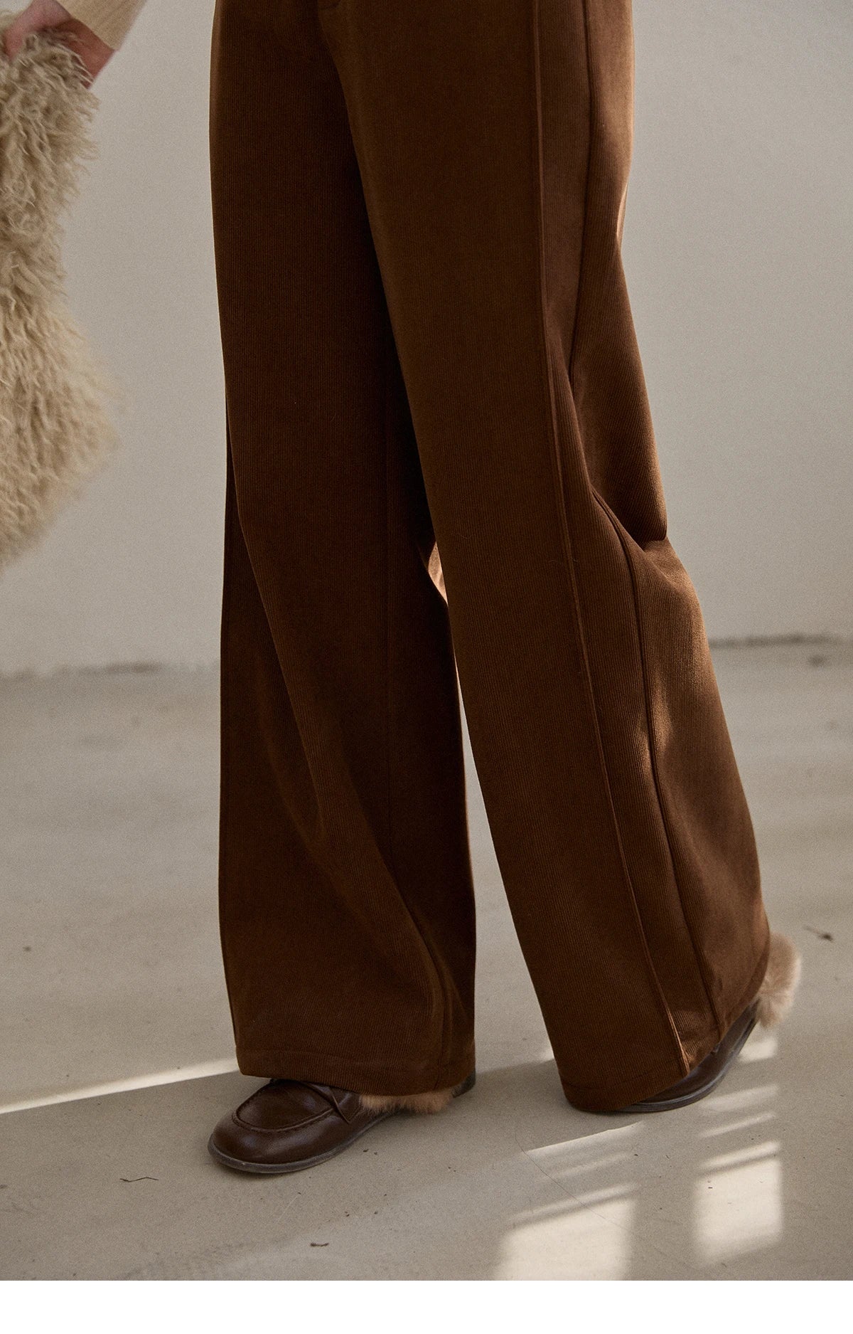 MISHOW Corduroy Straight Leg Pants for Women 2025 Winter Silver Fox Velvet Commuter Trousers Solid Casual Warm Pants MXE91K1125