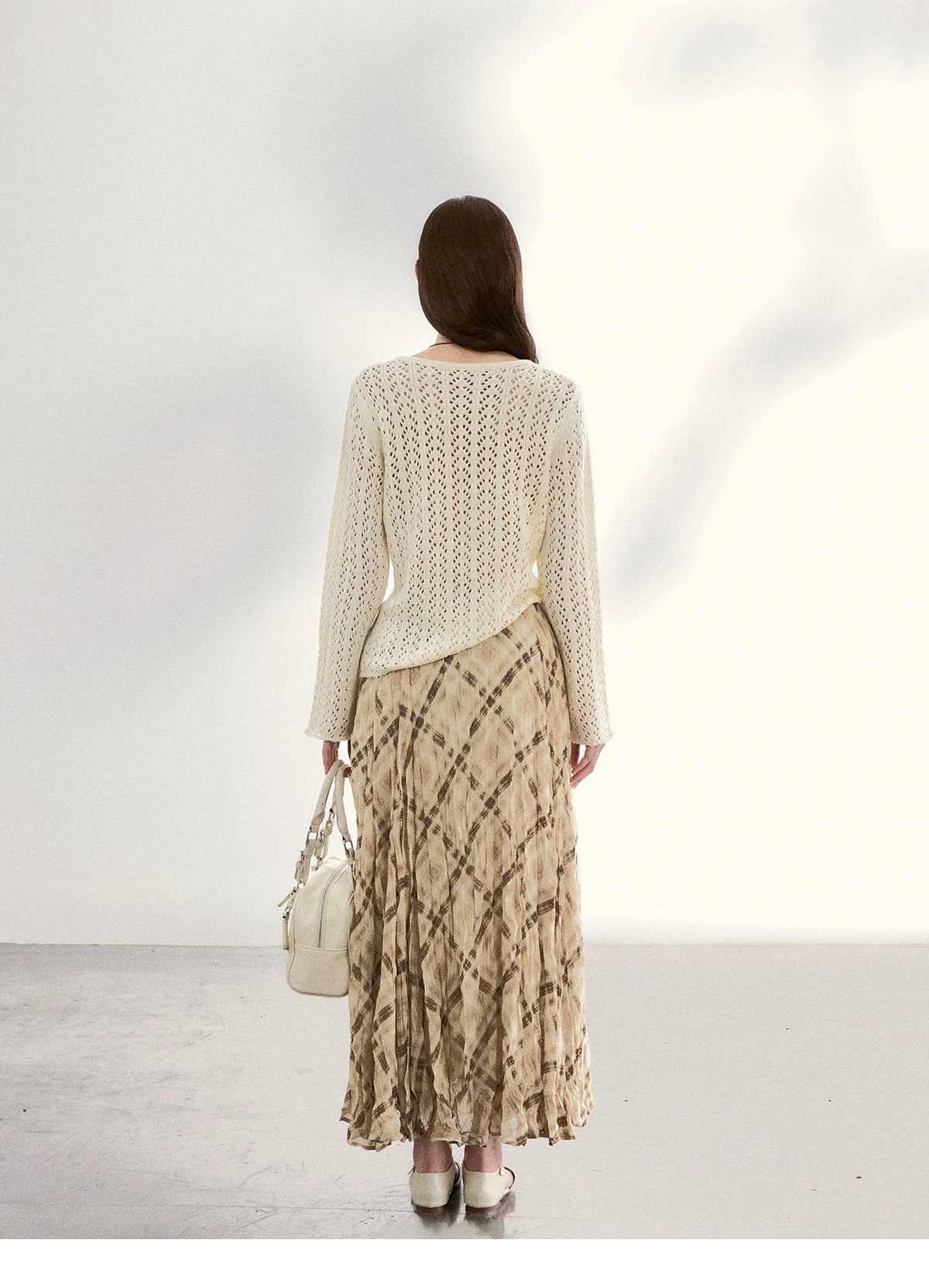 MISHOW Women's Hollow Out Knit Tops 2026 Spring Crew Neck Long Sleeve Tops Loose Casual Soft Breathable Beige Sweater MXF13Z3017