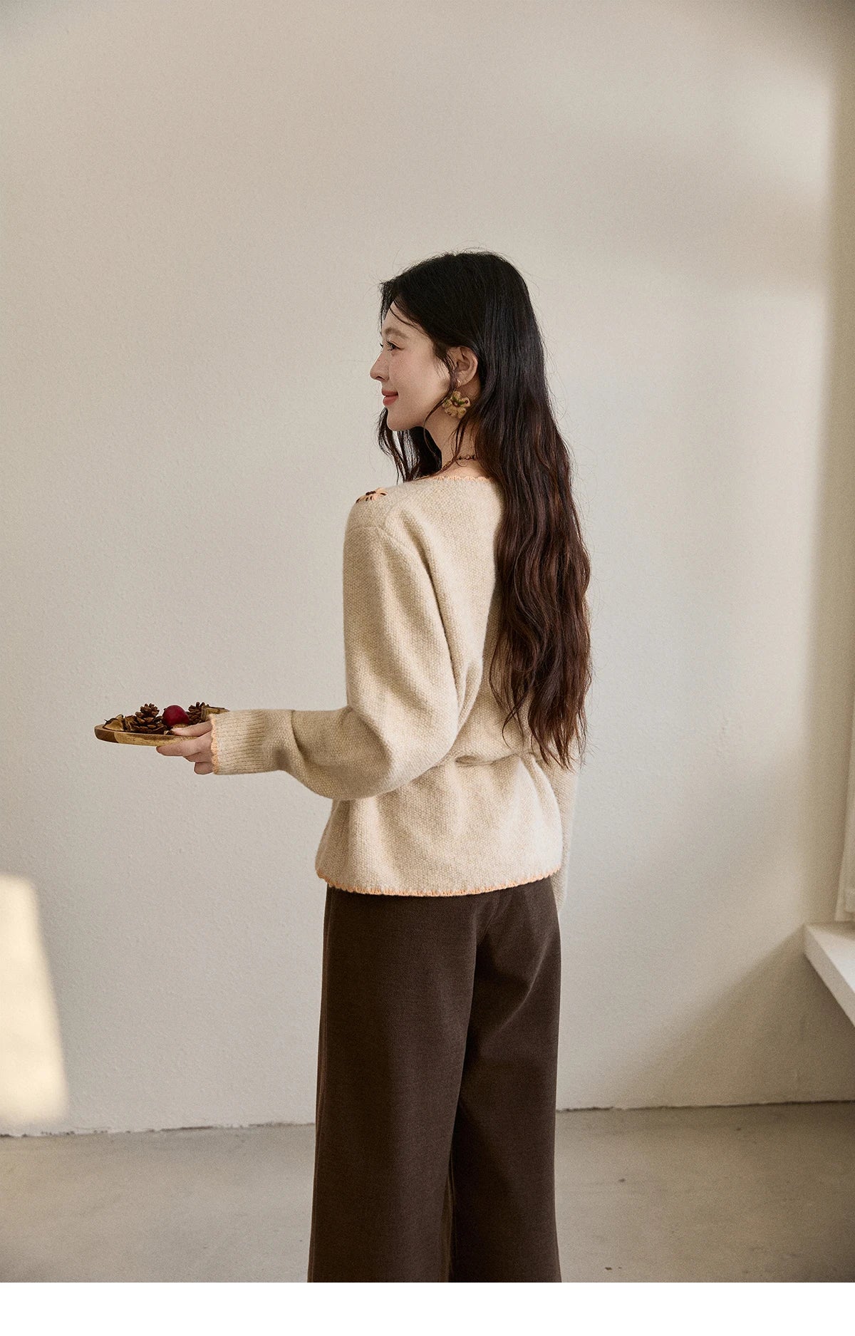 MISHOW Women's Apricot Hand-Embroidered Cardigan 2025 Winter Wool Blend Sweater Waist Tie Crochet Thick Warm Knitwear MXE87Z2702