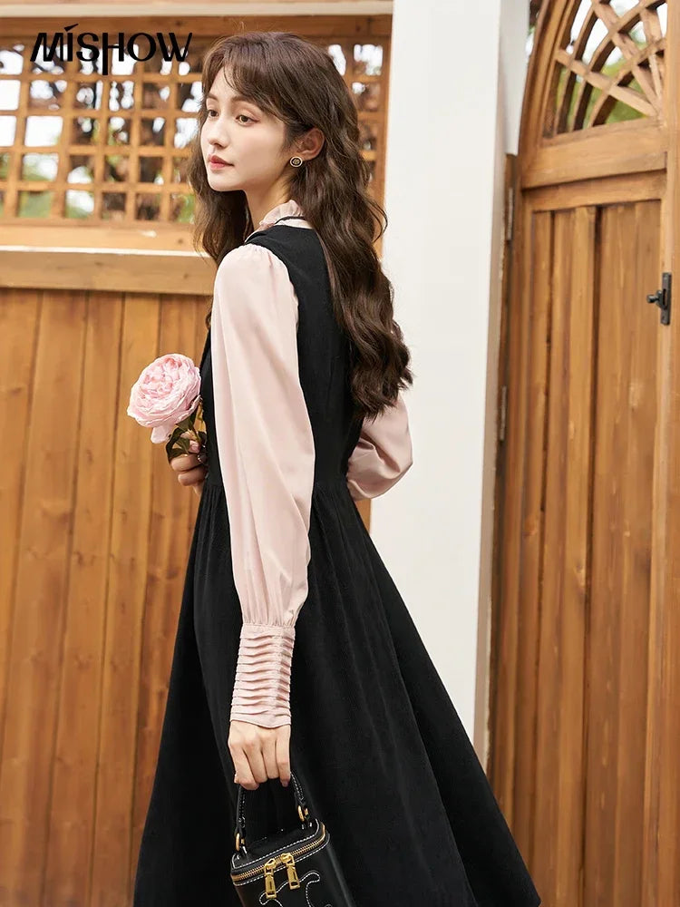 MISHOW French Vintage Strap Dress Autumn 2025 A-LINE U-Neck Sleeveless Black Temperament Pullover Mid-Calf Dresses MXC43L1570