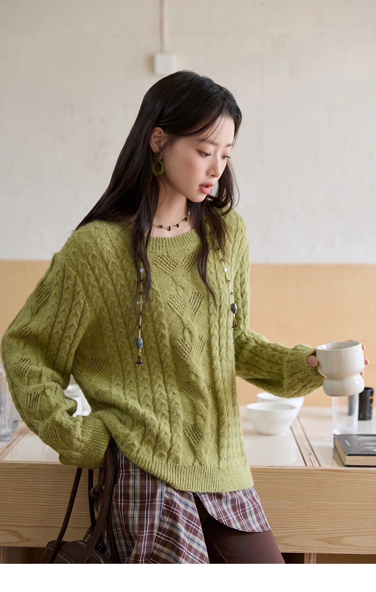 MISHOW  Sweater for Woman 2025 Autumn Winter Green Retro Twisted Rope Hollow Design Loose Knit Top Luxury Commuter MXE49Z2520