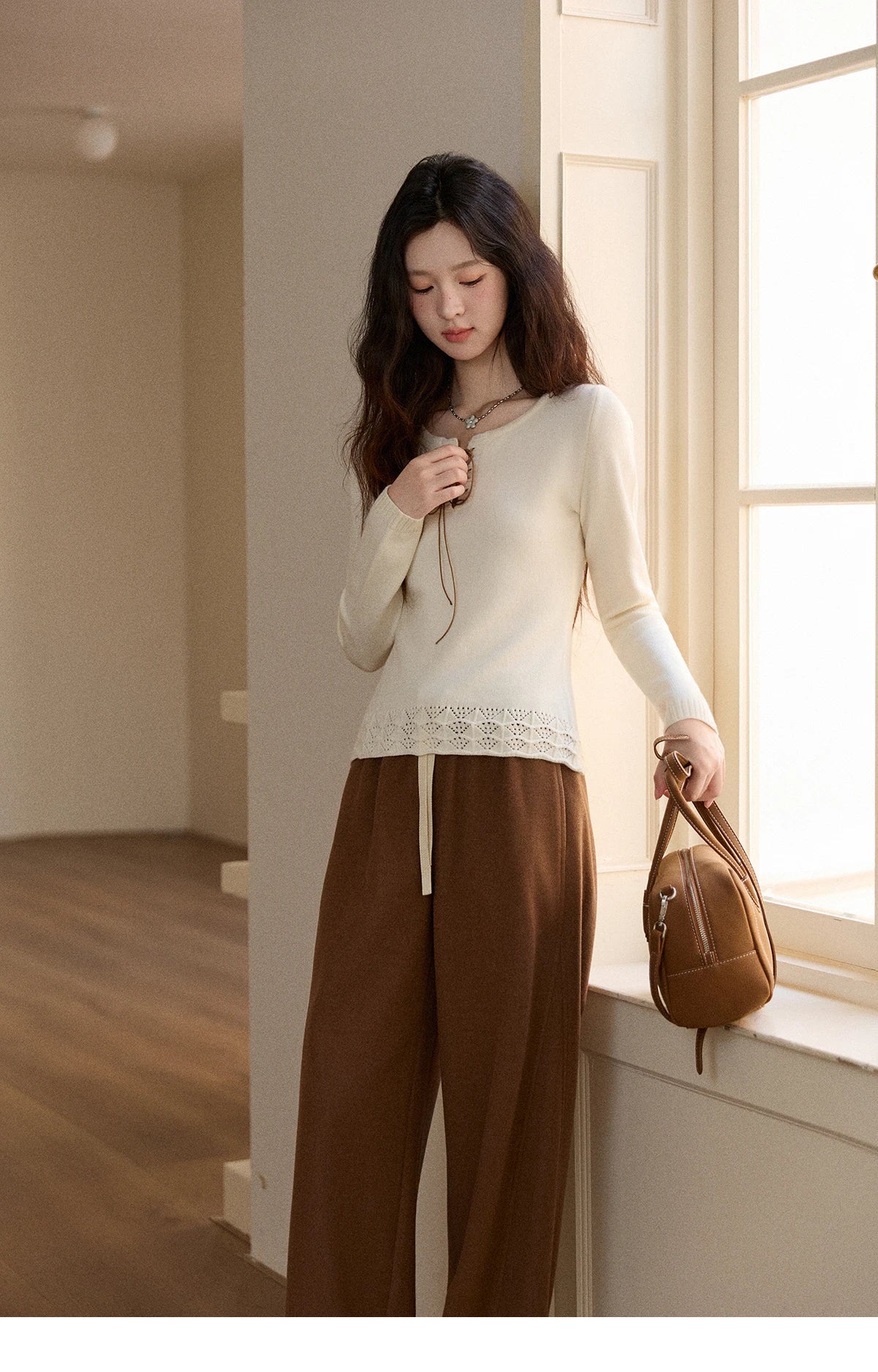 MISHOW Woman Beige Knit Top 2025 Winter Contrast Color French Style Hem Hollow Crochet Sweater Slim Long Sleeves Top MXE89Z2634