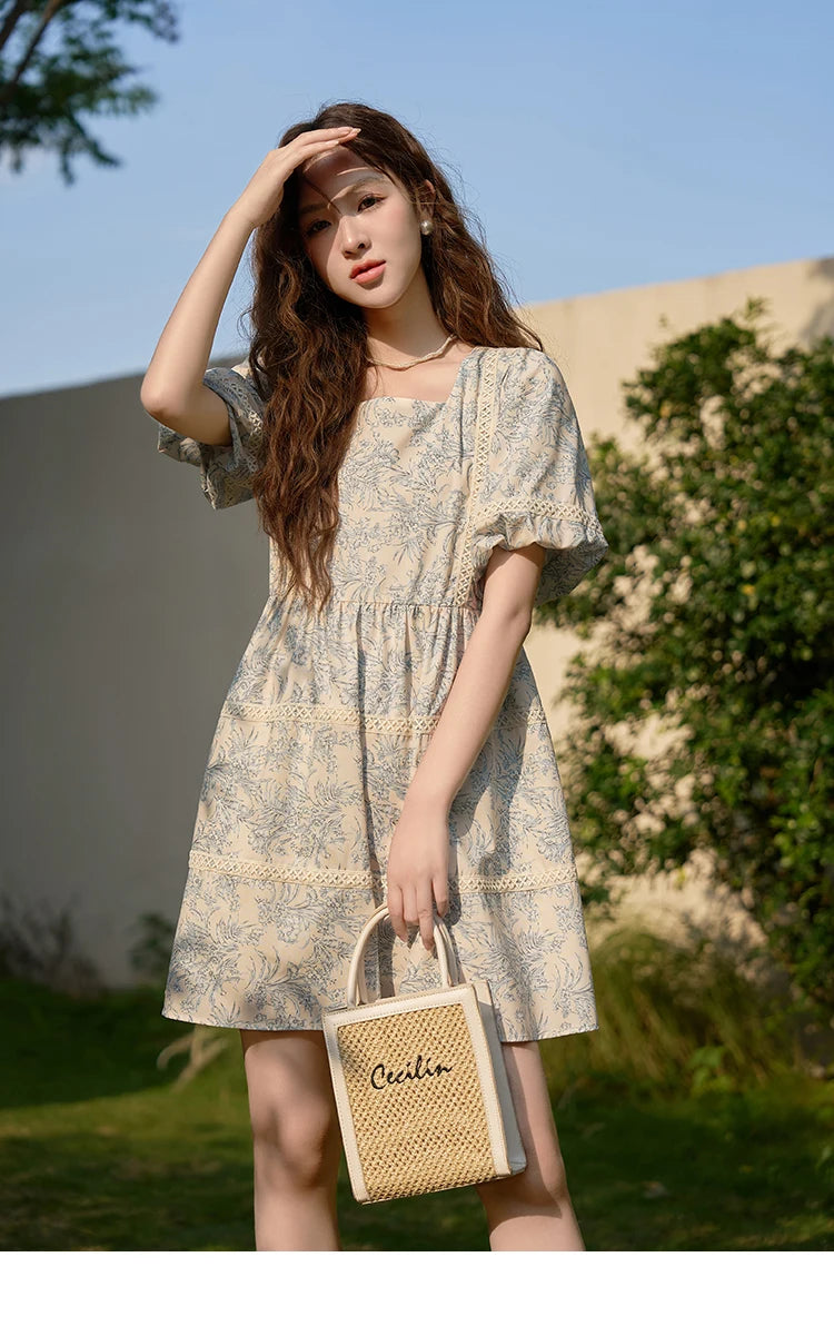 MISHOW Square Collar Blue Floral Dress 2023 Summer French Retro Puff Sleeve Lace Doll Sweet Loose Knee-Length Dresses MXC38L1520