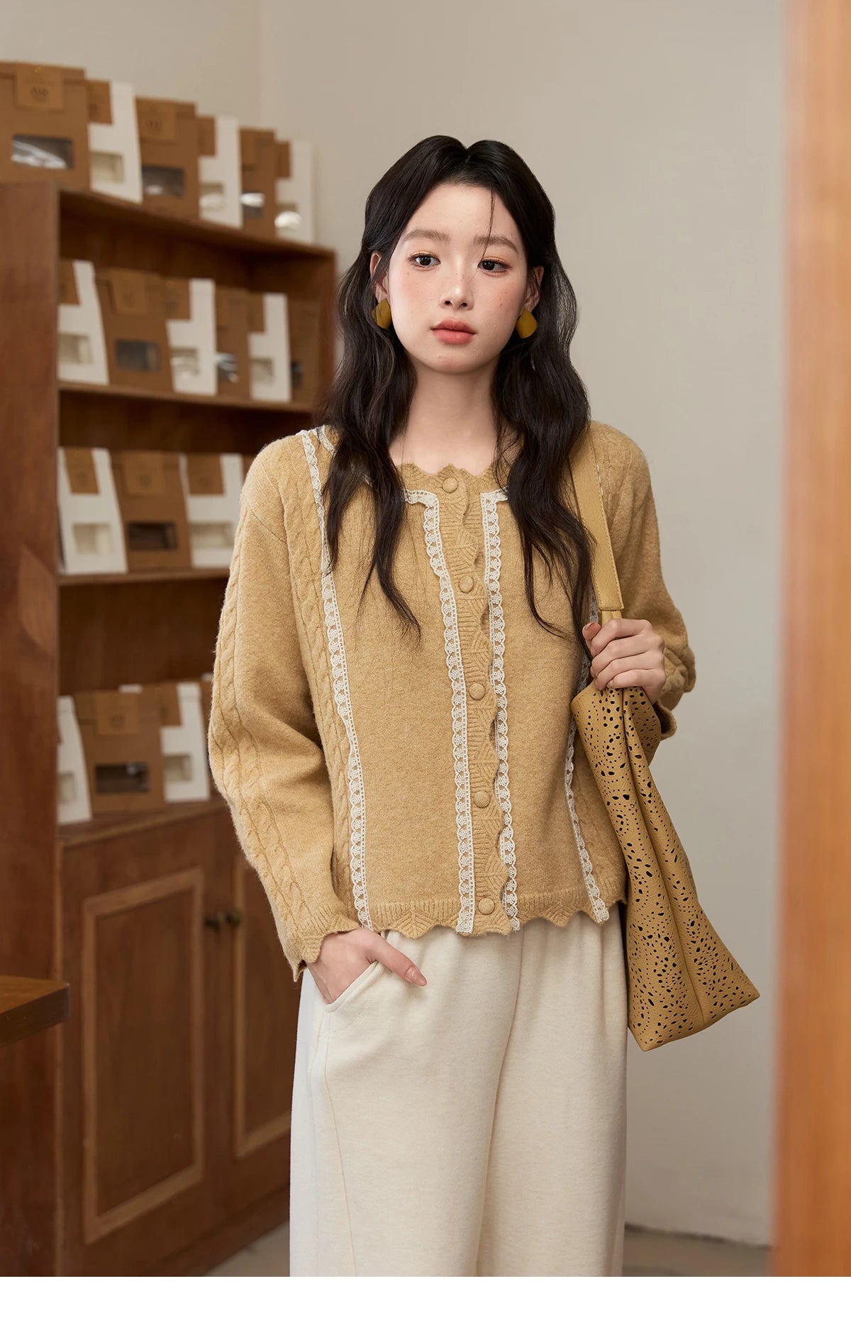 MISHOW Yellow Knitted Cardigan Ladies 2025 New Sweet Lace Stitching Cable Sweater Commute Women's Autumn Cardigan MXE51Z2546