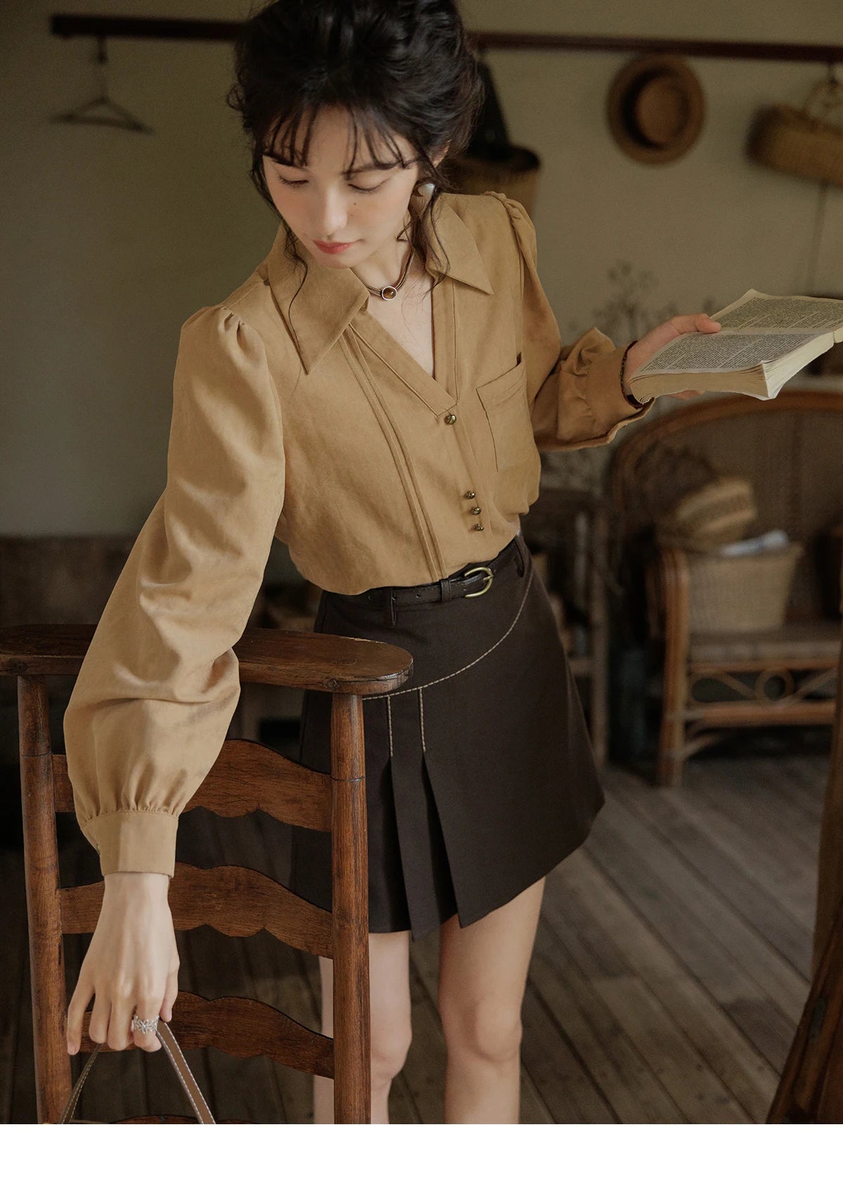 MISHOW Women's Long Sleeved Shirt 2024 Autumn French Minimalist Lapel V Neck Commuter Shirt Retro Button Office Lady MXD43C0306