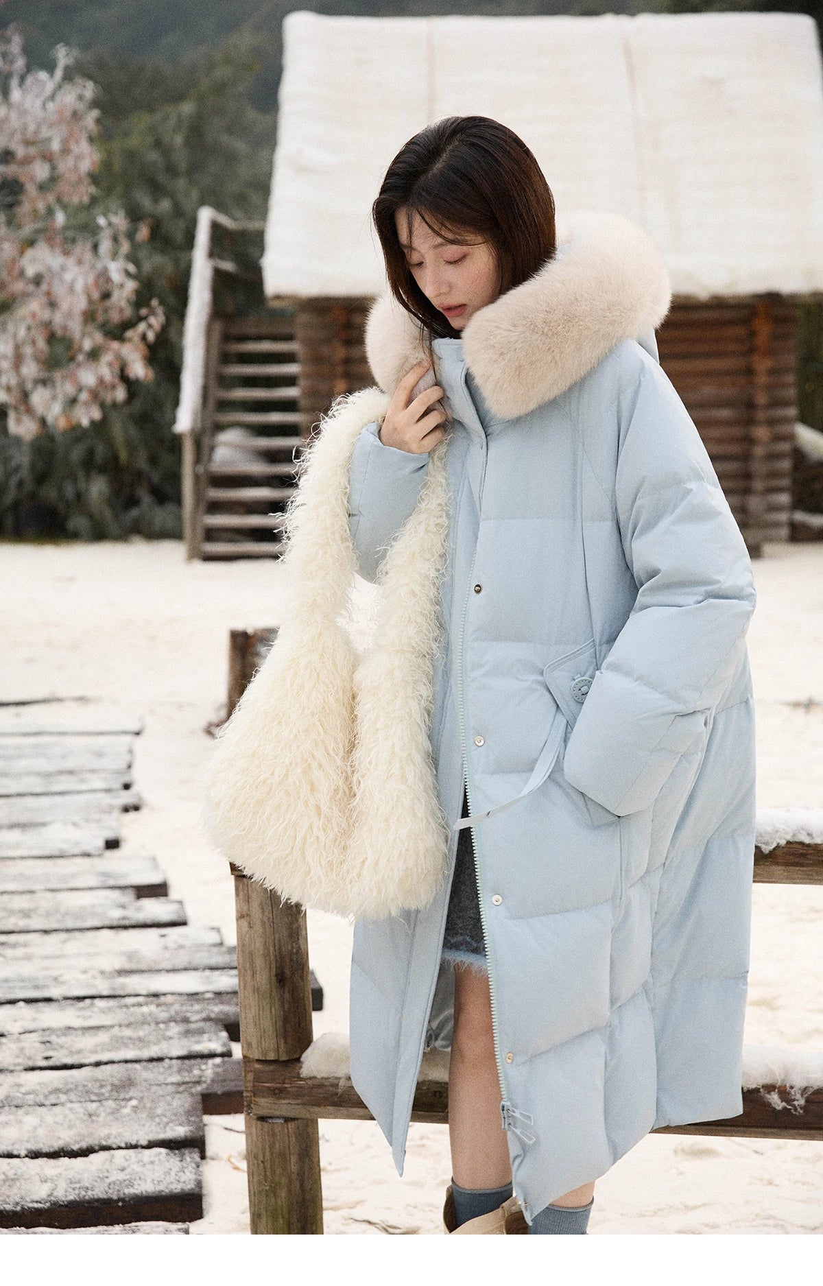 MISHOW Women's Winter Coat with Hood 2025 Fashion Solid Commute Long Down Jacket Windproof Warm Down Coat Luxury MXE51Y0079