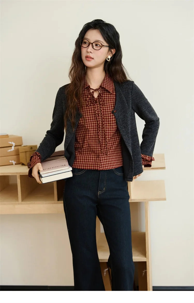 MISHOW Women's Fake Two Knitted Sweaters 2025 Autumn Plaid Splicing Embroidered Tops Retro Lapel Flare Sleeve Tops MXE45Z1401