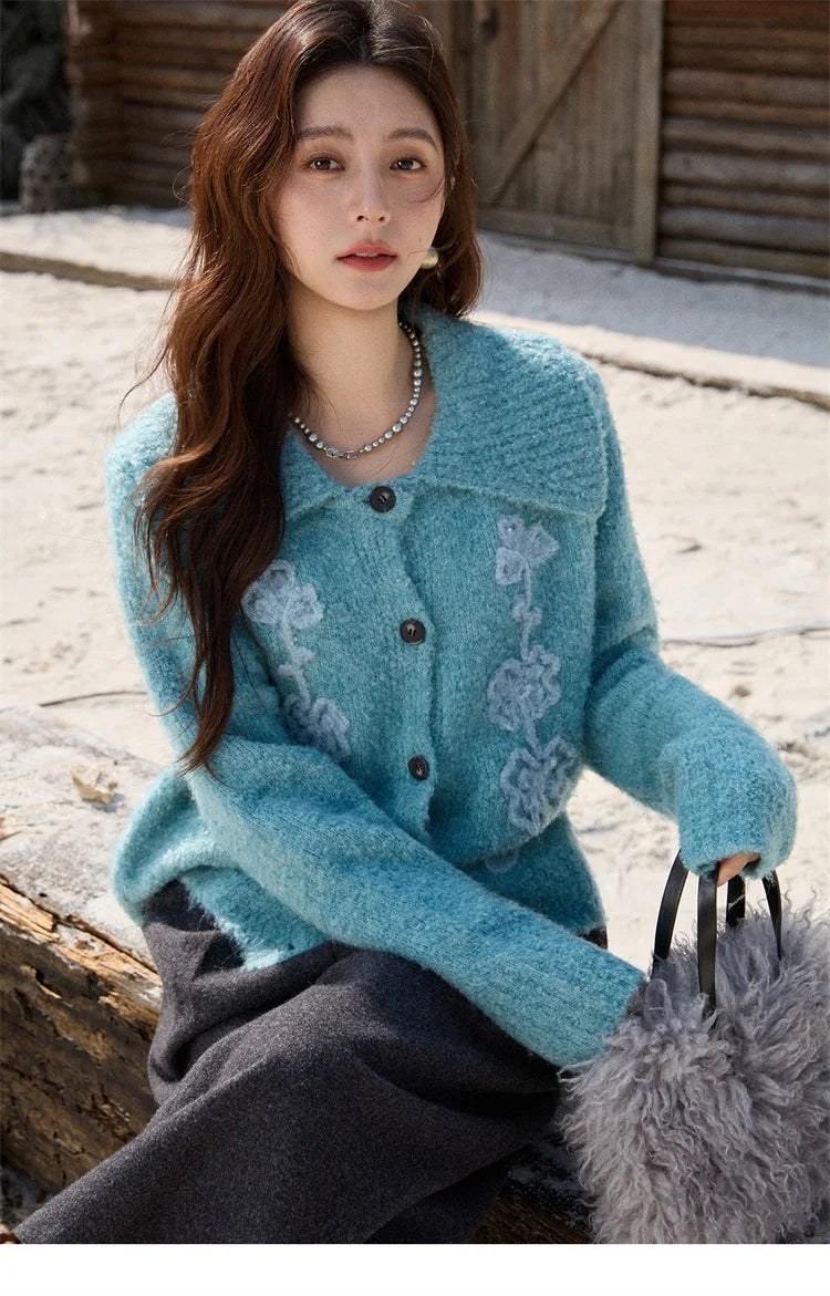 MISHOW Retro Three-dimensional Floral Jacquard Sweater for Women 2025 Autumn Winter Lapel Thickened Knitted Cardigan MXE87Z2684