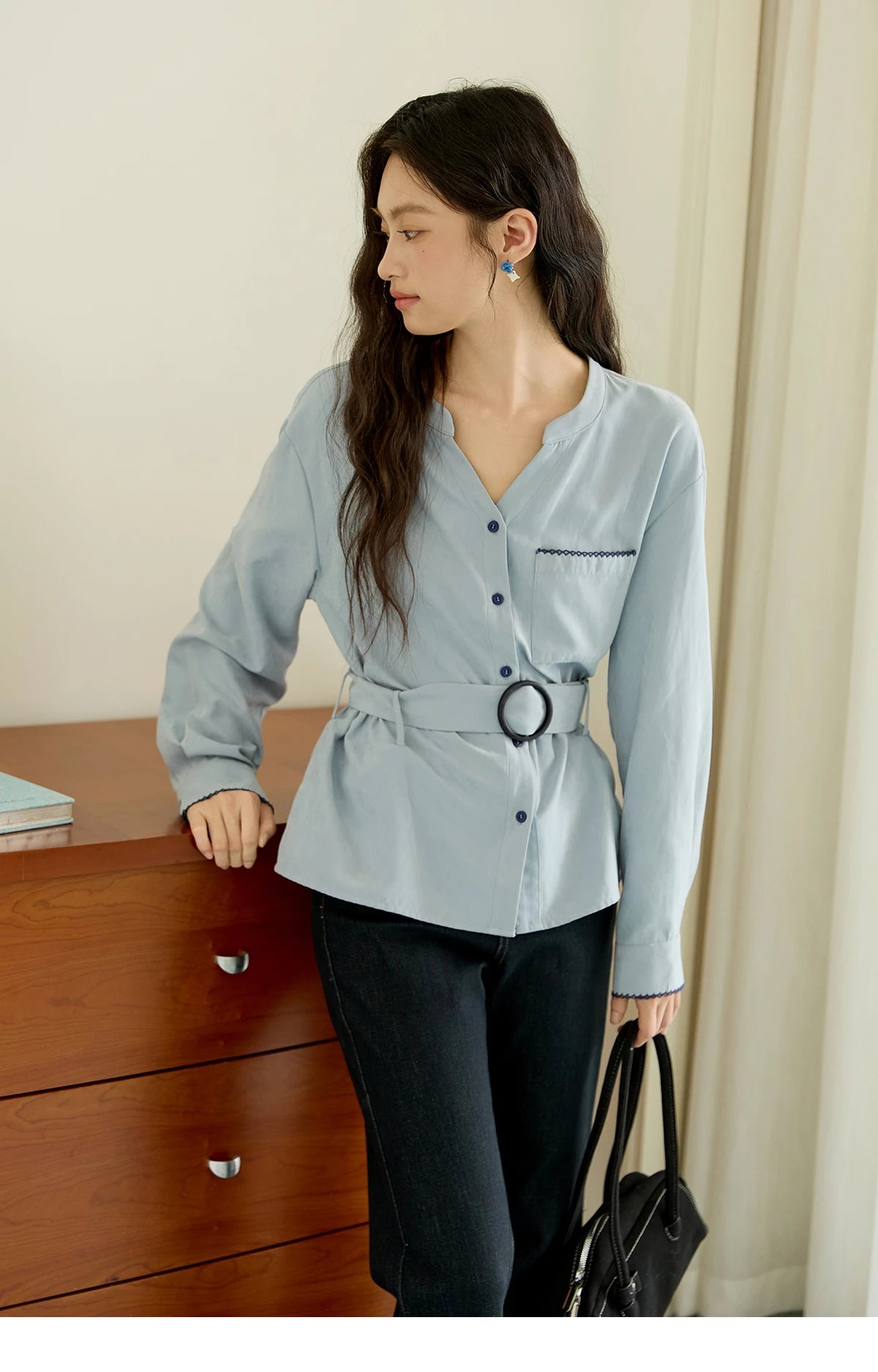 MISHOW Women's Haze Blue Peach Skin Velvet Shirt Autumn 2025 Contrast Color Design Waist Shirts Commute Versatile Top MXE47X2497