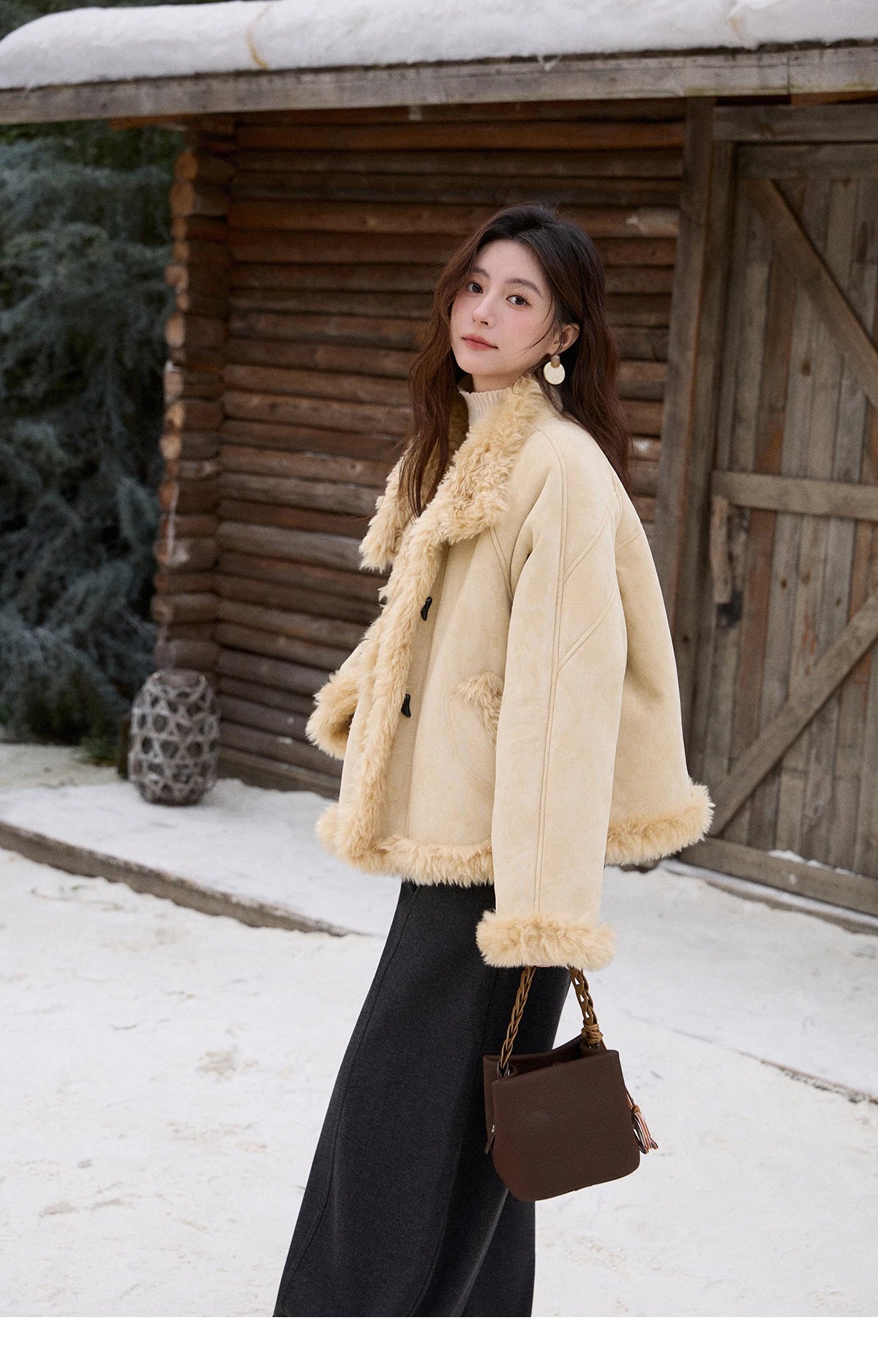 MISHOW Woman Yellow Jacket 2025 Warm Stand-up Collar Suede Coat Winter Shearling and Fur Trim Loose Thickened Coat MXE92W1017