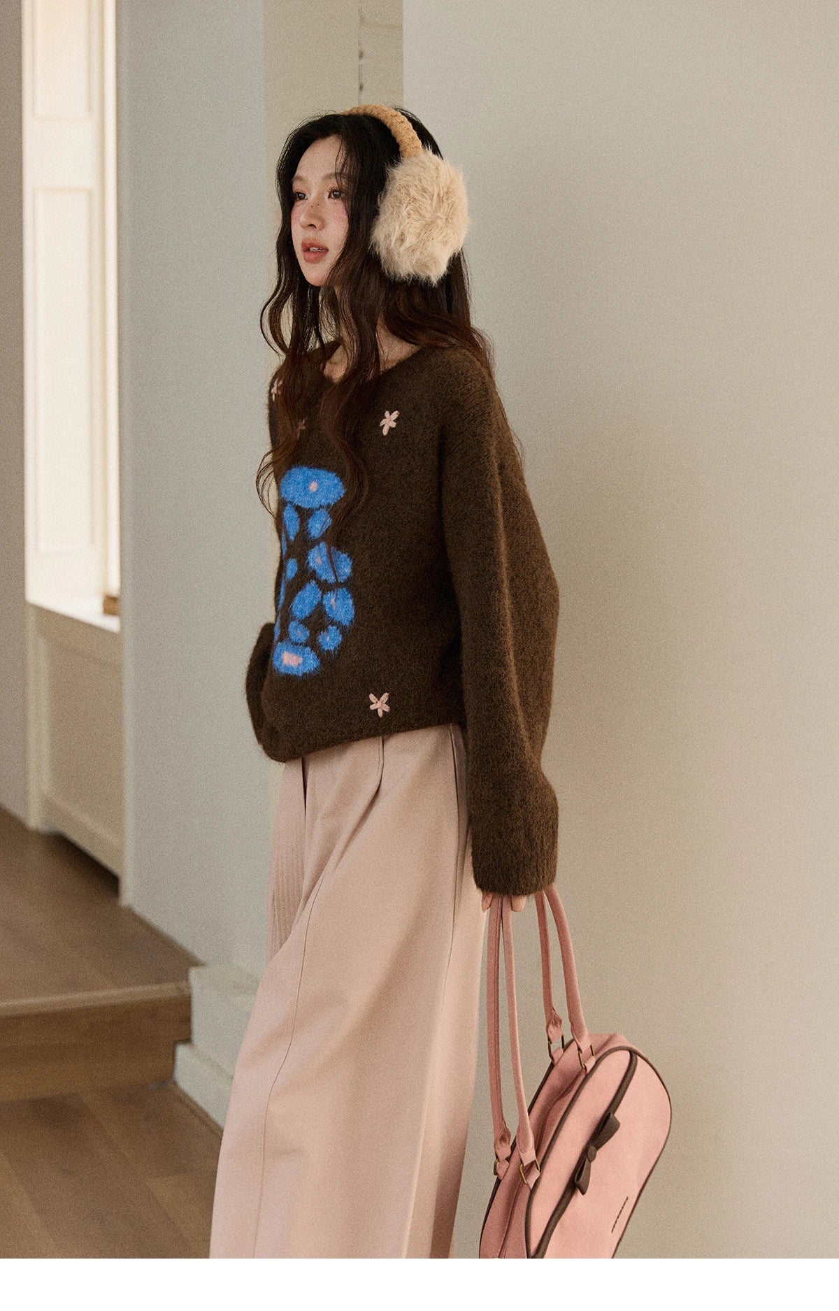 MISHOW Women's Lucky Bottle Jacquard Wool Warm Sweater 2025 Winter 3D Floral Color Block Retro Thickened Knitwear MXE91Z2840