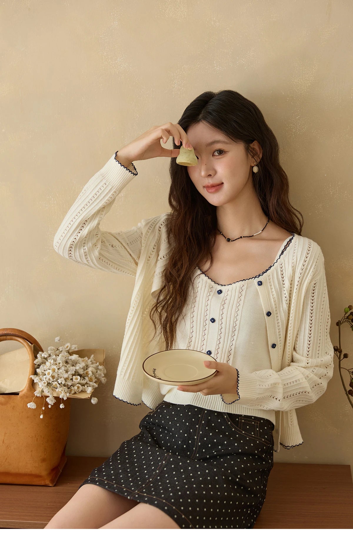 MISHOW Woman Apricot Knit Two-piece Set Wool 2025 Autumn Retro Long Sleeves Cardigan With Camisole Vest Casual Outfit MXE43T0726