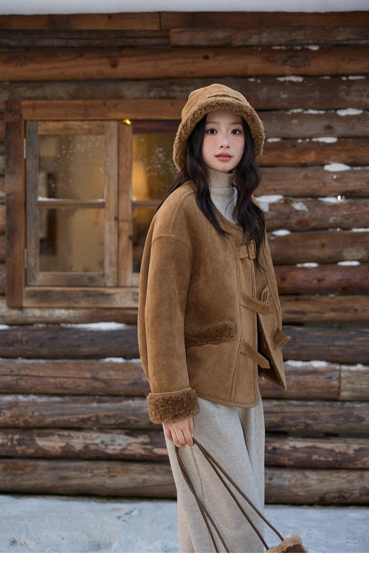 MISHOW Women's Warm Jacket 2025 Retro Luxury Brown Round Neck Long Sleeve Coat Commuting Windproof Loose Coat Woman  MXE90W0994