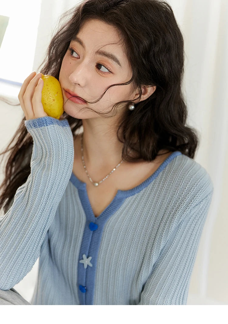 MISHOW Wool Blend Blue Contrasting Knitted Top 2025 Spring Slim Fit Base Sweater Women V Neck Shell Button Sweet Tops MXE14Z1184