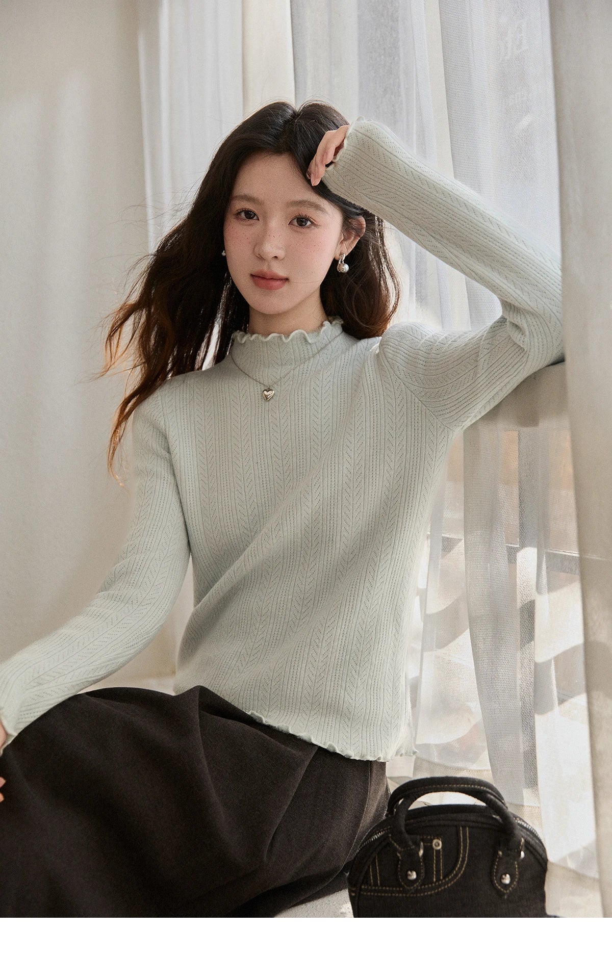 MISHOW Women's One Piece Velvet Thickened Bottom Tops 2025 Winter Versatile Black Fungus Edge Collar Knitted Tops MXE88Z2597