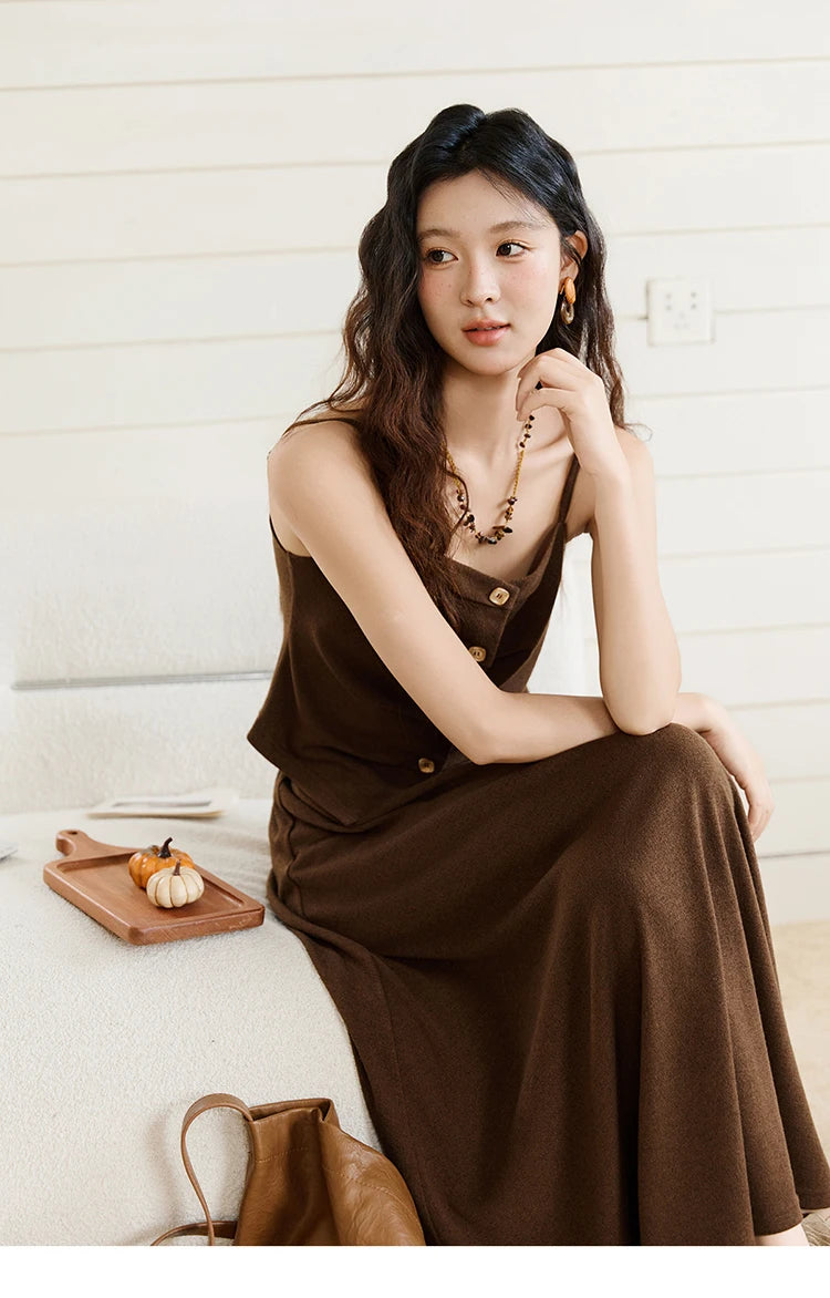 MISHOW Camisole Skirt Suit 2025 Retro Dark Brown Pleated Design Tank Top A-line Skirt  Autumn Women's Clothing Set MXE46T1378