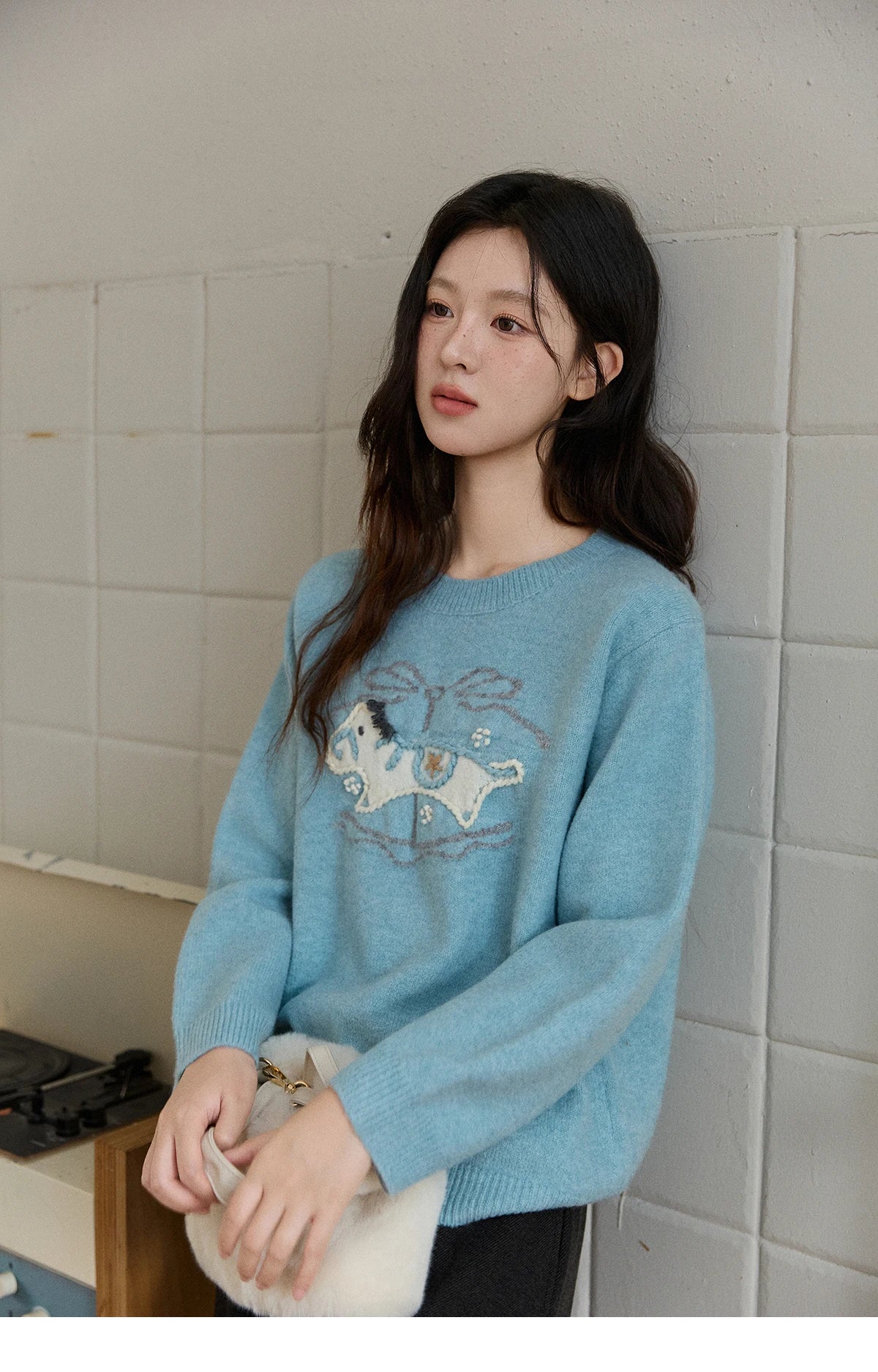 MISHOW Handmade Embroidered Jacquard Sweater for Women in Autumn Winter 2025 Thick Pony Knitted Pullover Sweaters MXE92Z2848