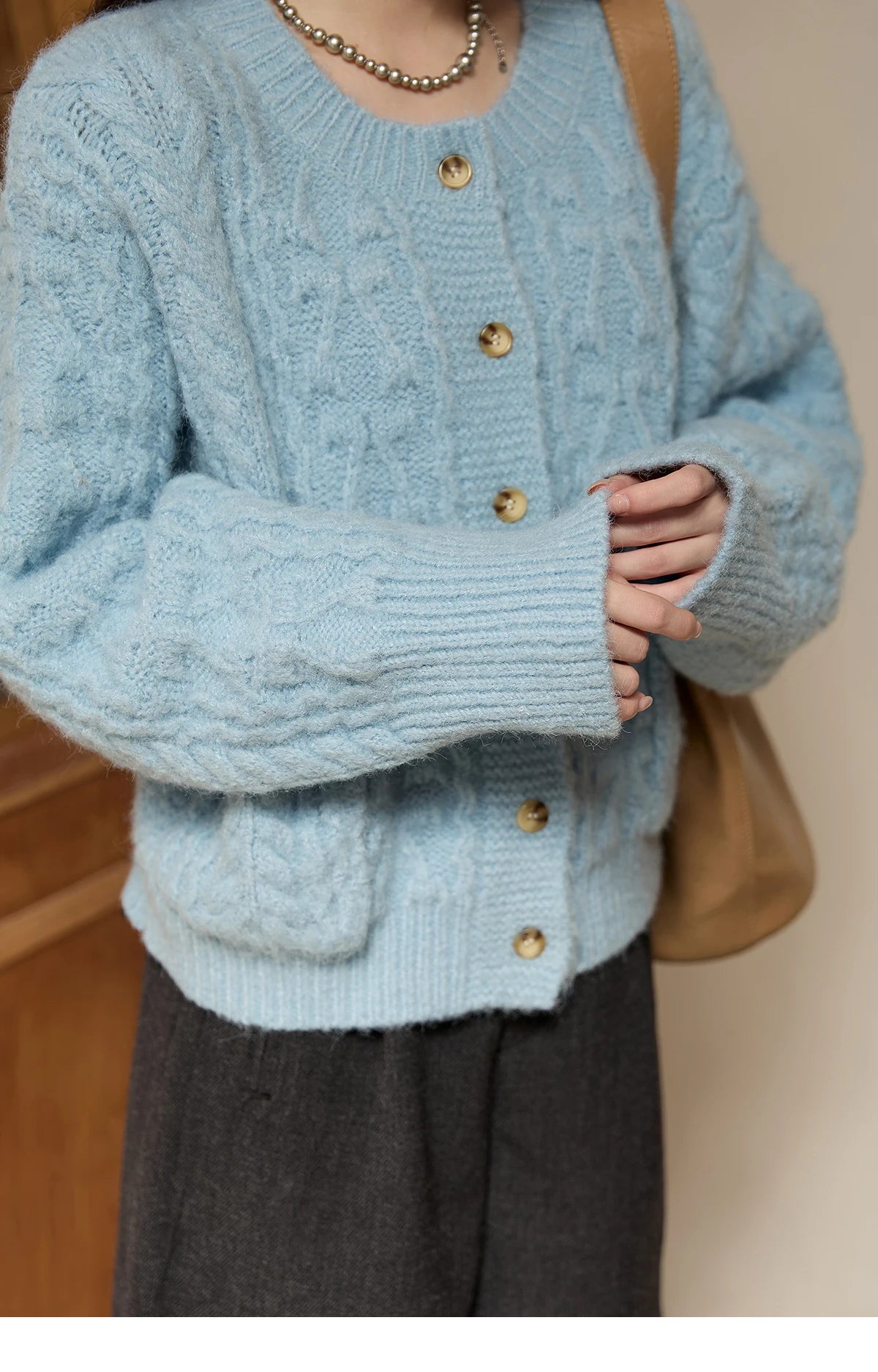 MISHOW Cardigan Women 2025 Autumn Winter Fashion Light Blue Retro Crew Neck Knitted Sweater Casual Loose  Pocket Top MXE49Z2614