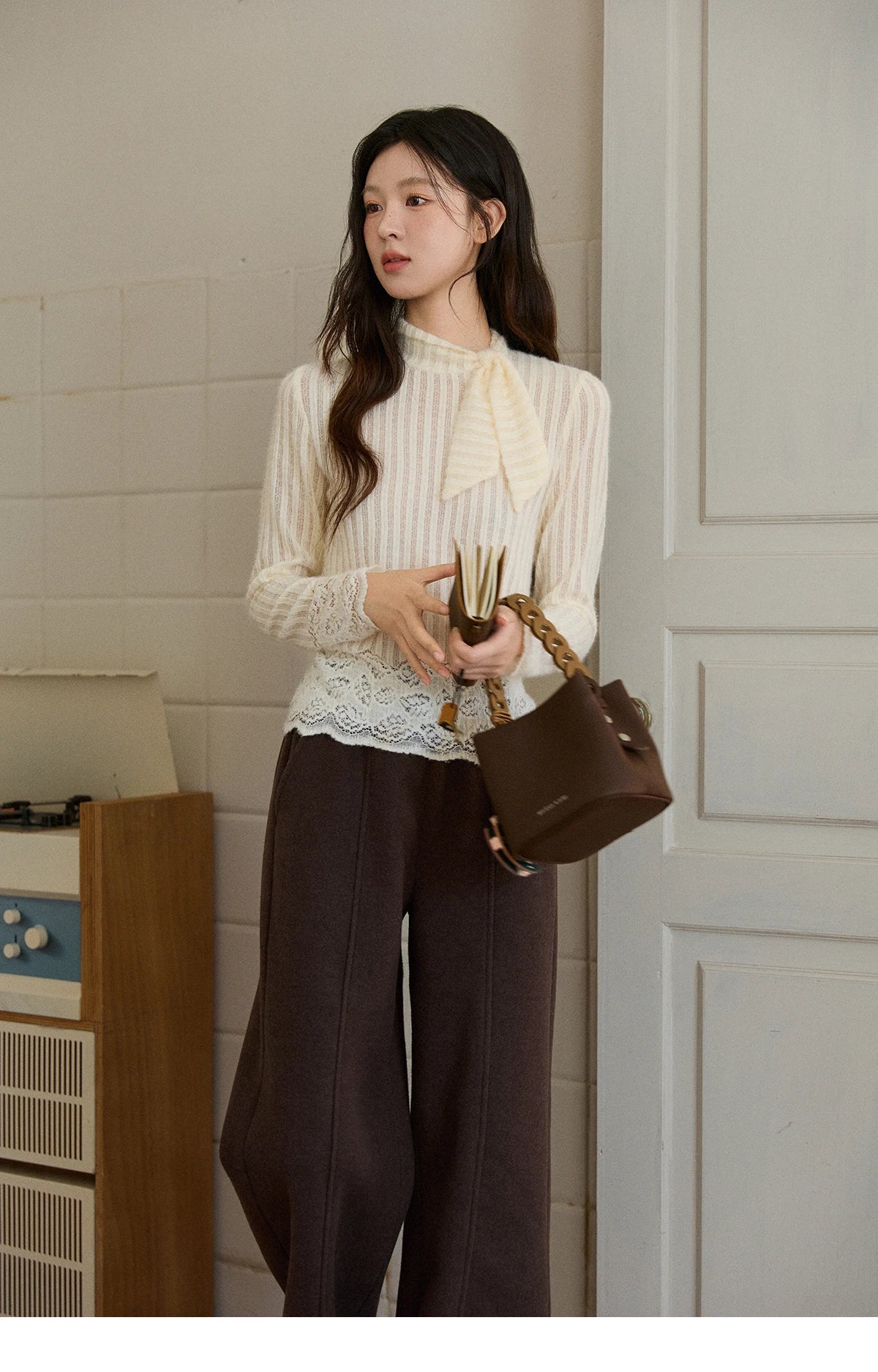 MISHOW High Waist Wide Leg Pants for Women 2025 Winter Casual Loose Thick Fleece Warm Knit Pants Straight Trousers MXE92K1127