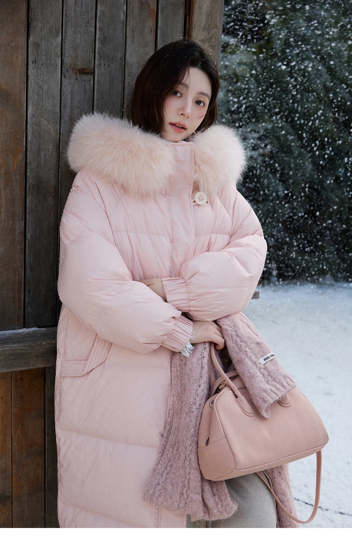 MISHOW Women's Long Down Coats 2025 Winter Fox Fur Collar 90% White Duck Down Down Jacket Warm Coat Large Pockets MXD112Y0070