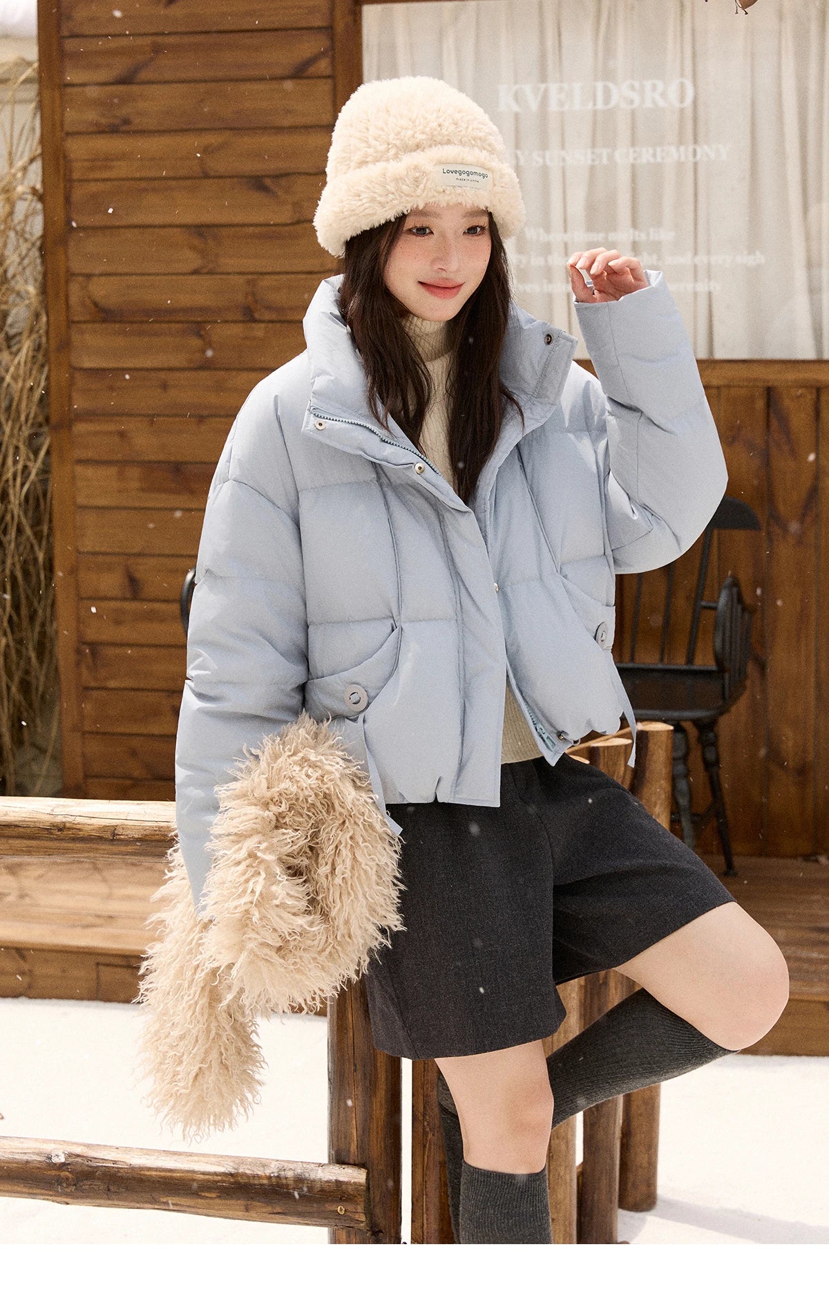 MISHOW Short Down Jacket Women 2025 Winter Fashion Blue Windproof White Duck Down Turn-down Collar Zippered Coat Warm MXE51Y0083