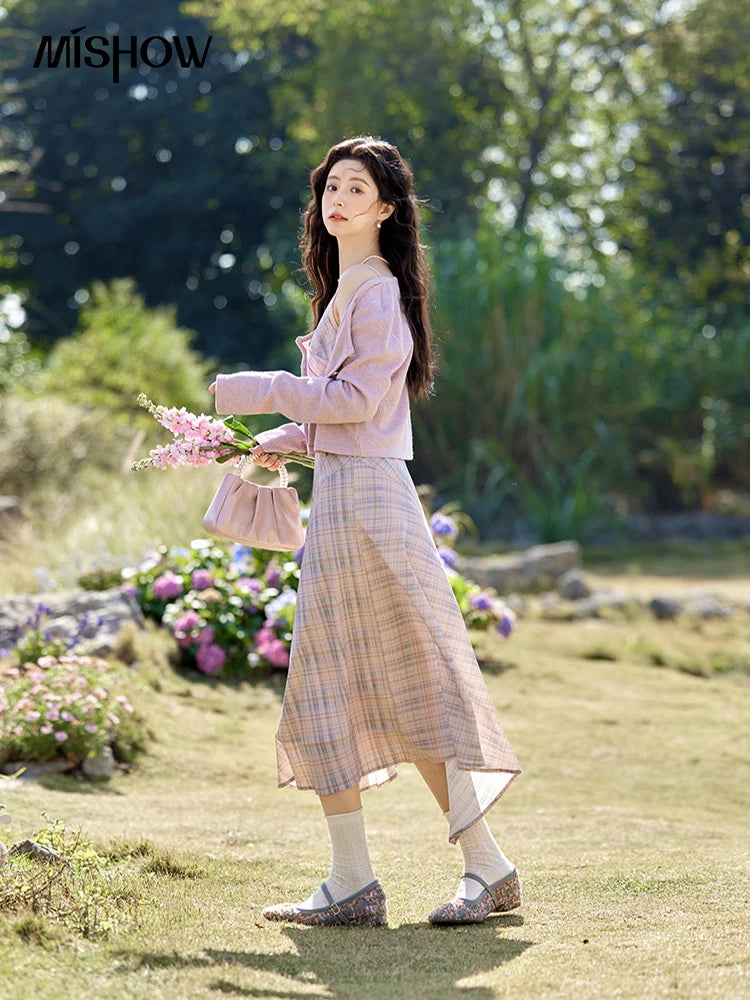 MISHOW Plaid Strap Dress for Women Spring 2025 French V-neck Sleeveless Dress Slim Lace-up Waist Camisole Dresses MXE11L2088