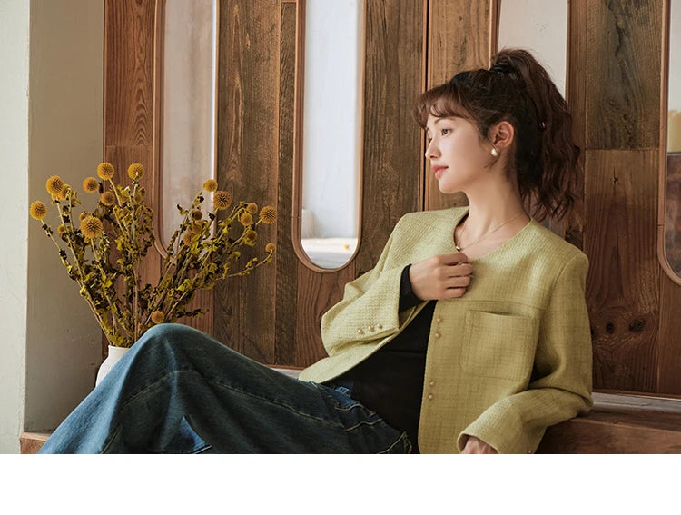 MISHOW Retro Round Neck Coats for Women Spring Autumn Pockets Loose Gold Button Single Breasted Solid Short Jackets MXC44W0072