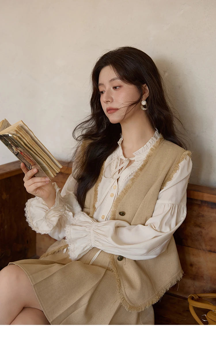 MISHOW French 100% Lyocell Apricot Shirt 2025 Autumn Flared Sleeves Lace Edges Shirts V-neck Slim Top Office Lady MXE41C2351