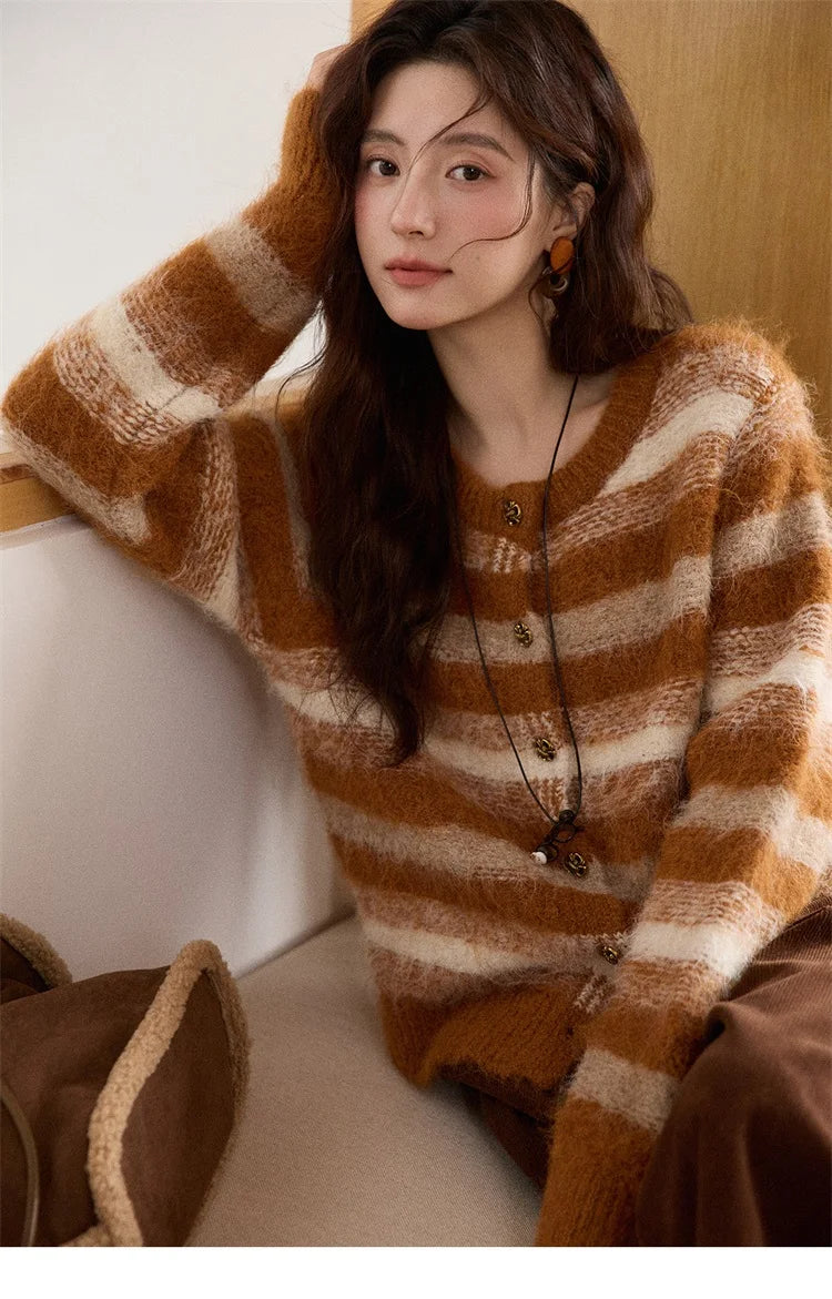 MISHOW Women's Cardigan Wool 2025 Winter Retro Striped Round Neck Long Sleeved Knitted Top Warm Comfortable Cardigan MXE87Z2723