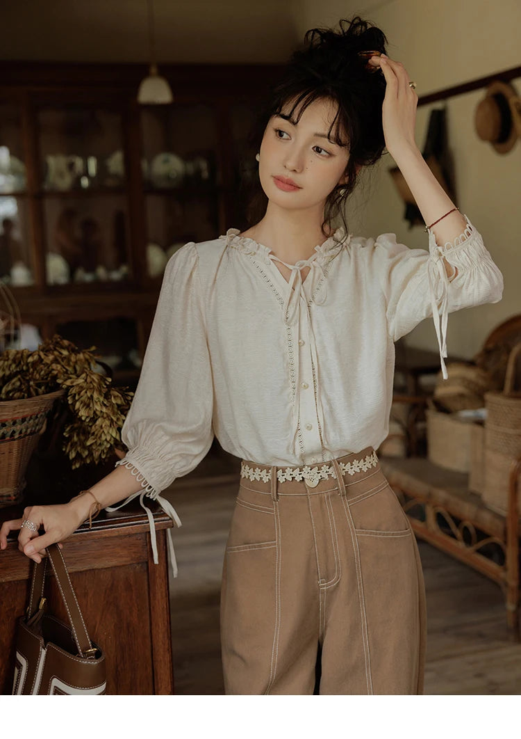 MISHOW French Retro Lace Collar Shirt for Women 2024 Autumn Bow Tie Top Lantern Sleeves Seven Quarter Sleeves Shirt MXD41X1621