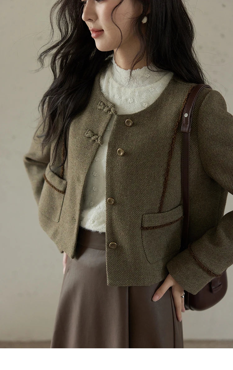 MISHOW Fashion Plaid Tweed Coat Women Premium Elegant Gentle Tweed Jacket Single Breasted Long Sleeve Loose Short Top MXD46W0449