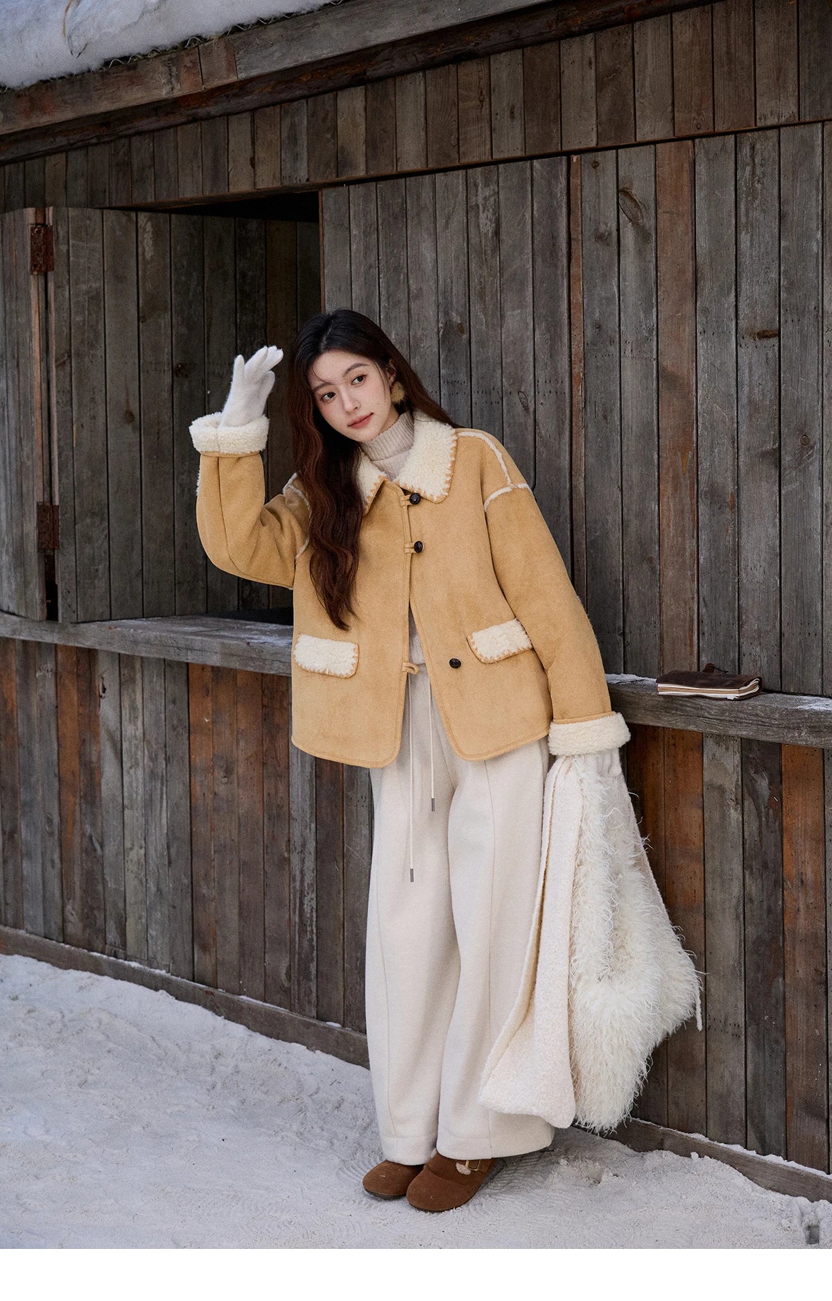 MISHOW Yellow Thickened Fur Integrated Suede Jacket for Women Winter 2025 Lapel Loose Warm Imitation Lamb Fur Jacket MXE92W1016