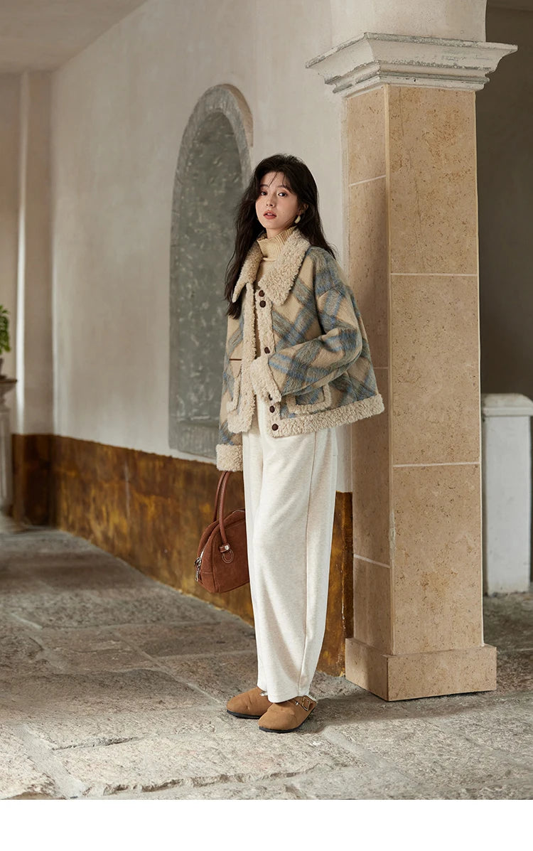 MISHOW Splicing Fleece Short Coat Women 2024 Winter Vintage French Plaid Tweed Thickened Warm Turn Down Collar Jacket MXD55W0574