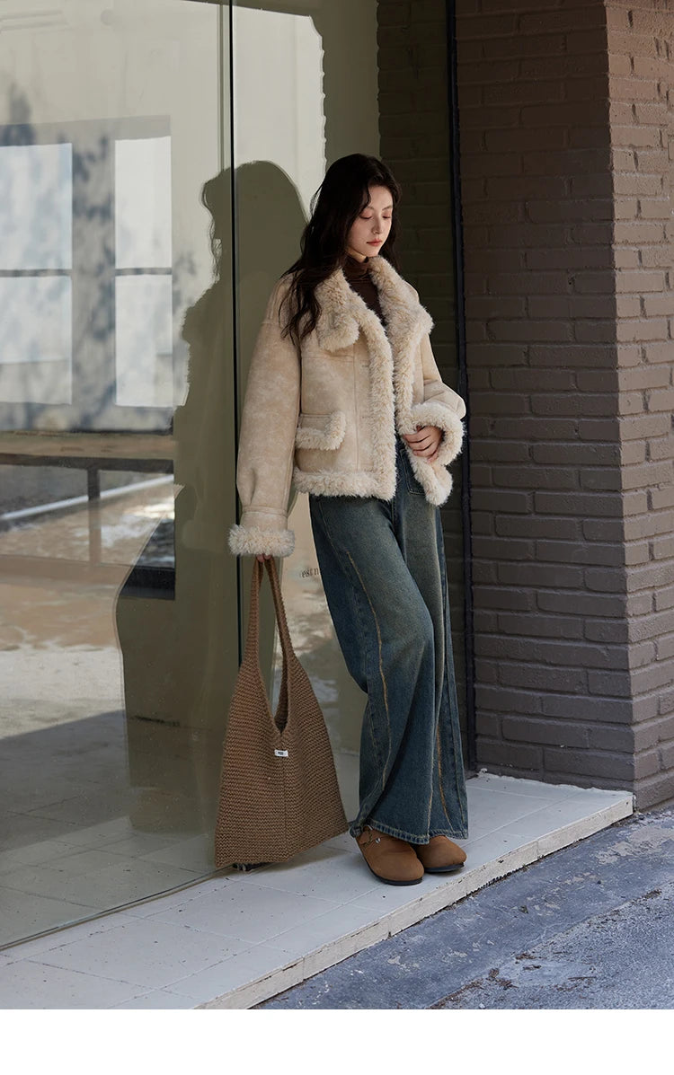 MISHOW American Vintage Faux Fur Jacket Women 2024 Winter Warm Thickened Turn Down Collar Fur One Reversible Jacket MXD55W0648