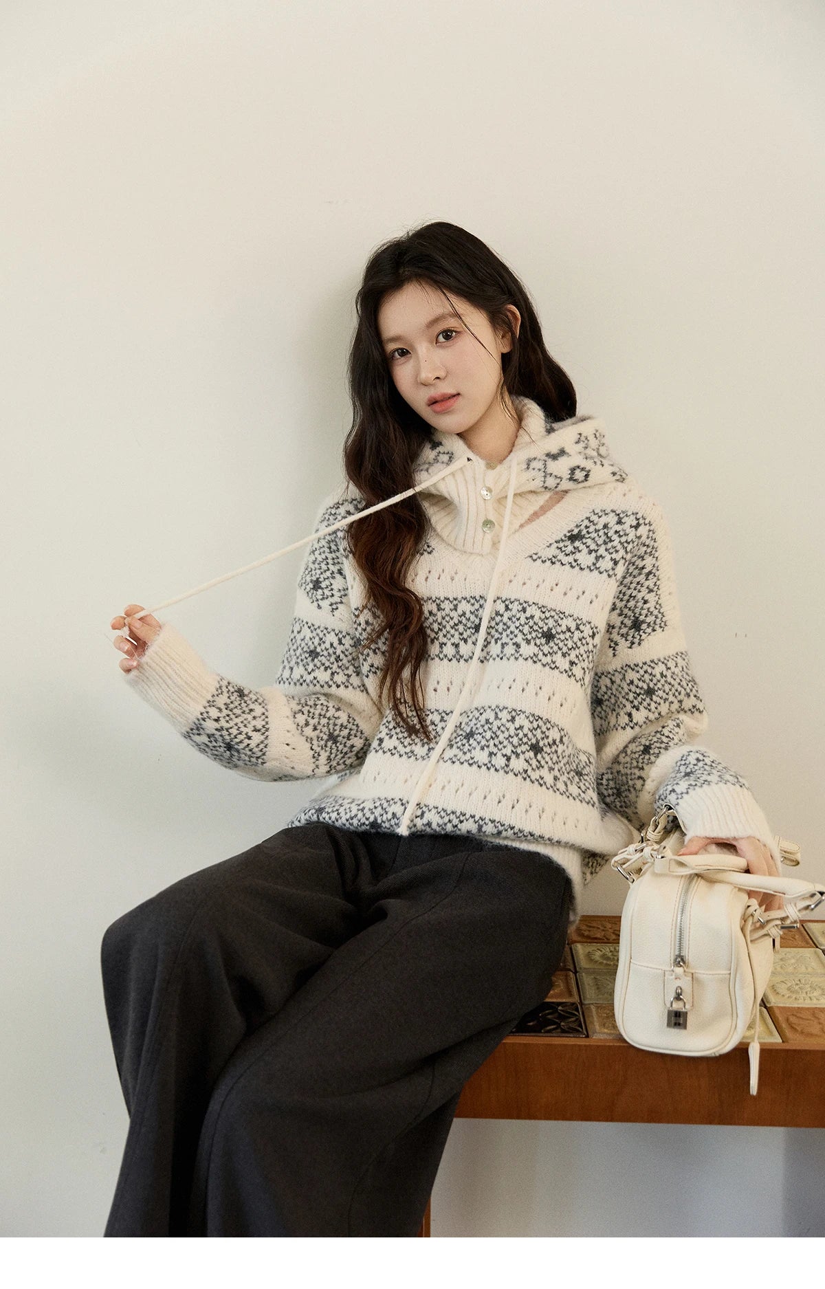 MISHOW Women's Fair Isle Knitted Sweater 2025 Winter V-neck Wool Blend Casual Tops Removable Hood Warm Loose Sweaters MXE94Z2979